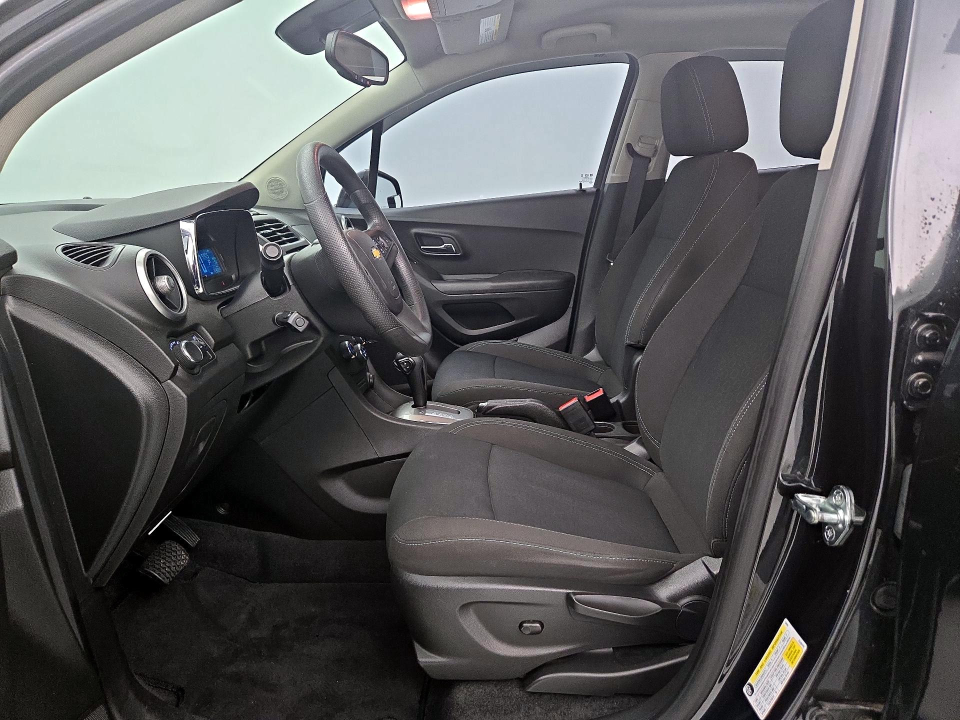 Thumbnail: 2015 Chevrolet Trax - 11
