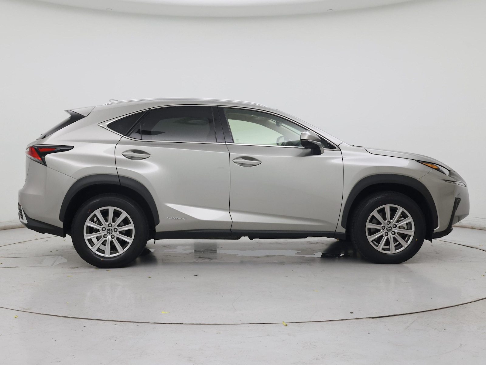 2021 Lexus NX Hybrid 300h - Photo 8