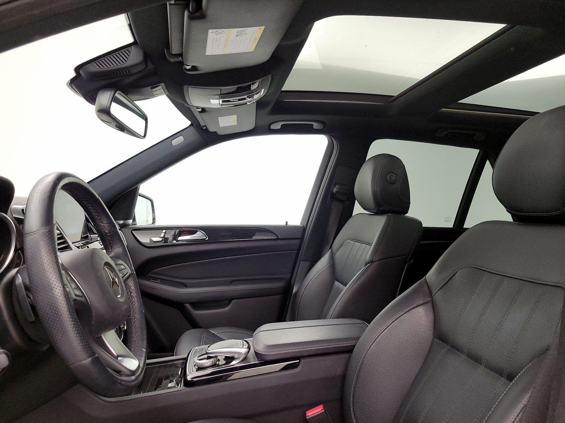 Thumbnail: 2016 Mercedes-Benz GLE - 20