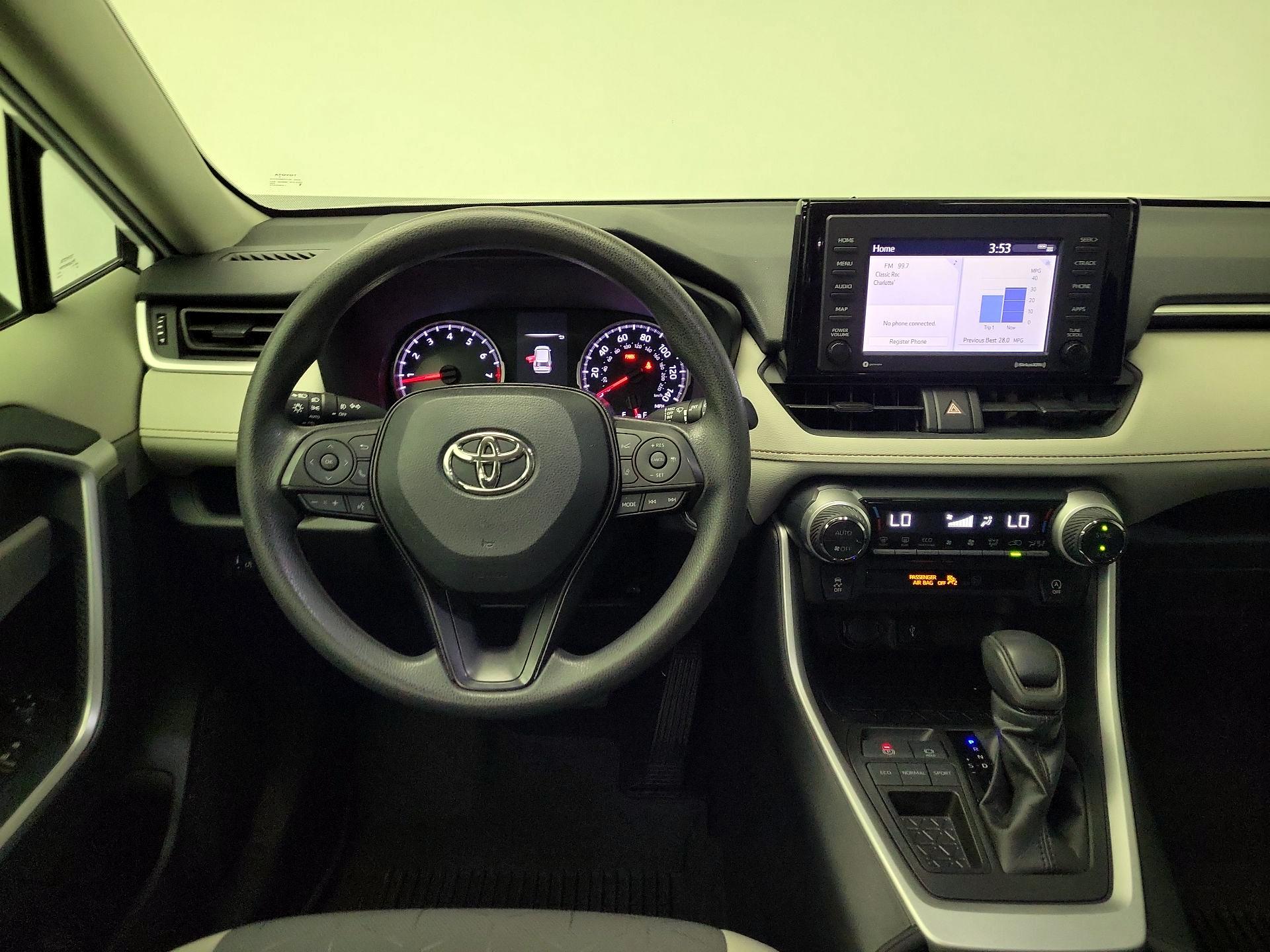 Thumbnail: 2021 Toyota RAV4 - 10
