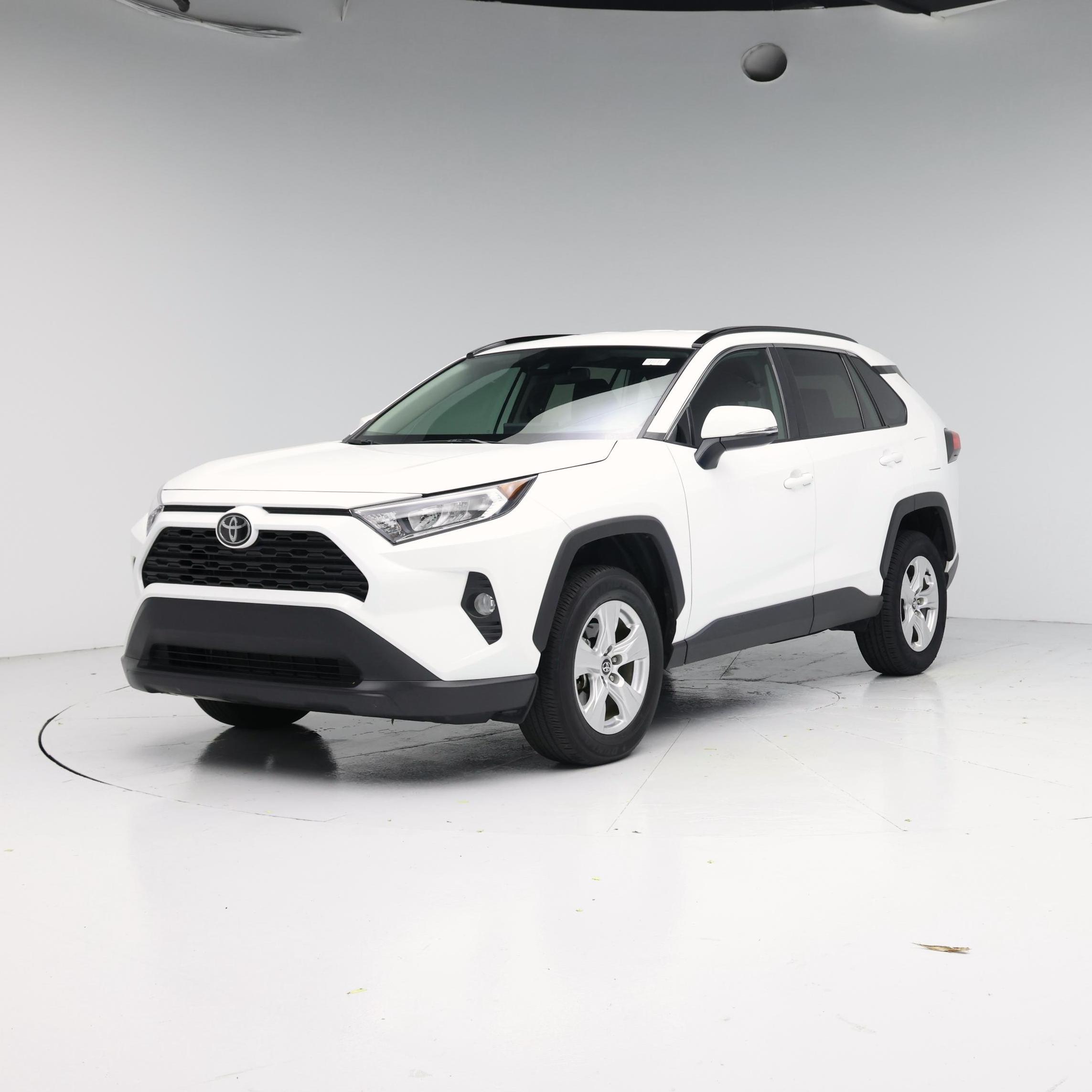 Thumbnail: 2021 Toyota RAV4 - 4