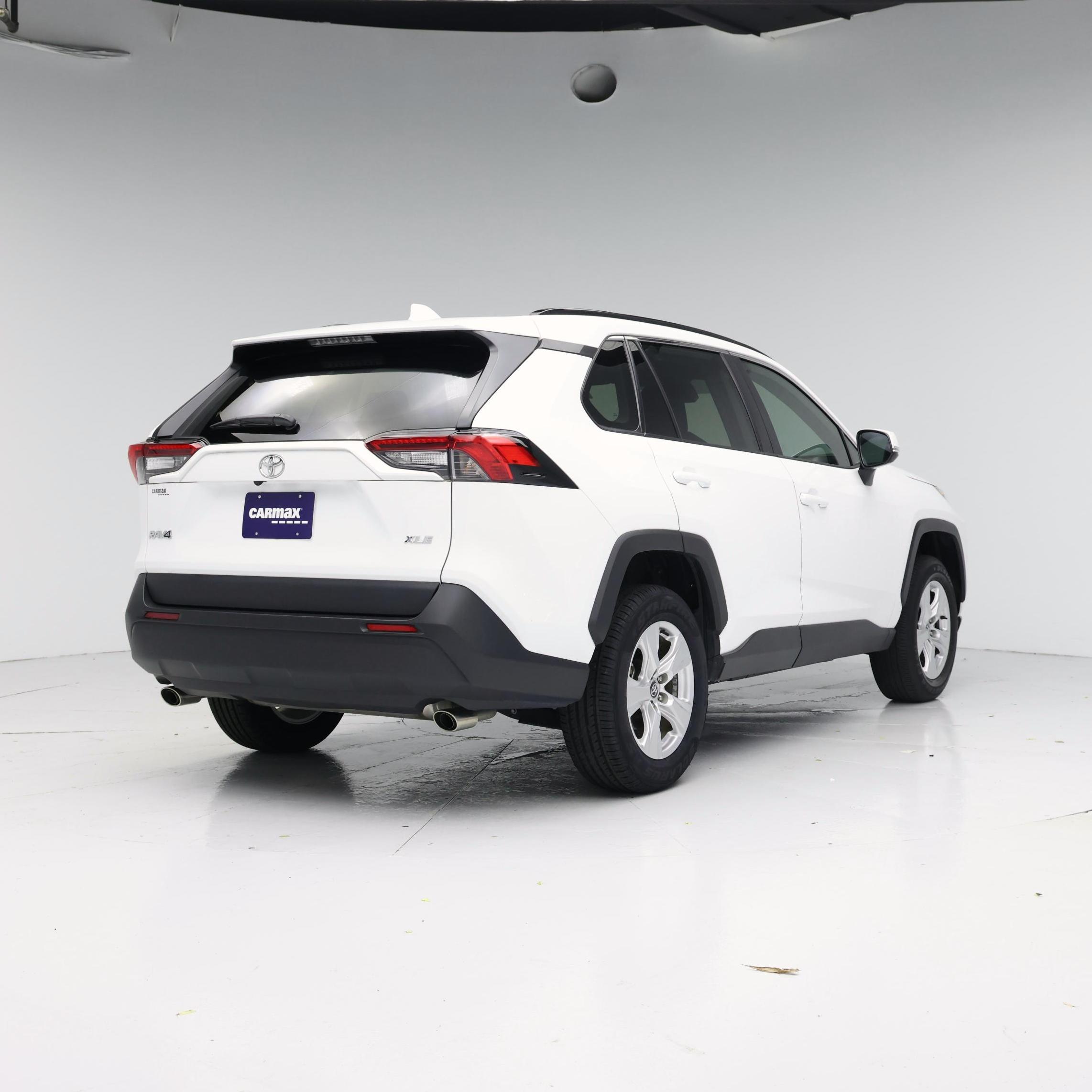 Thumbnail: 2021 Toyota RAV4 - 8