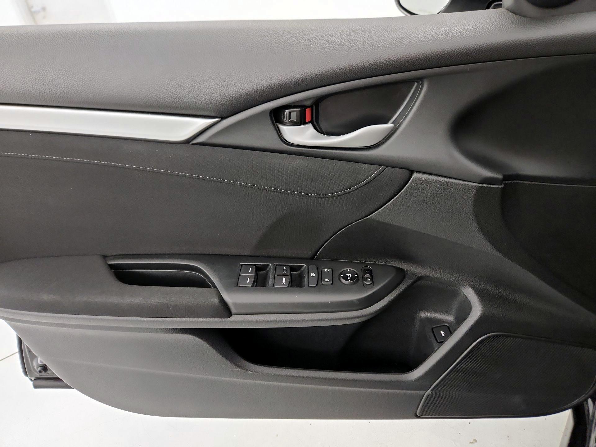 Thumbnail: 2018 Honda Civic - 11