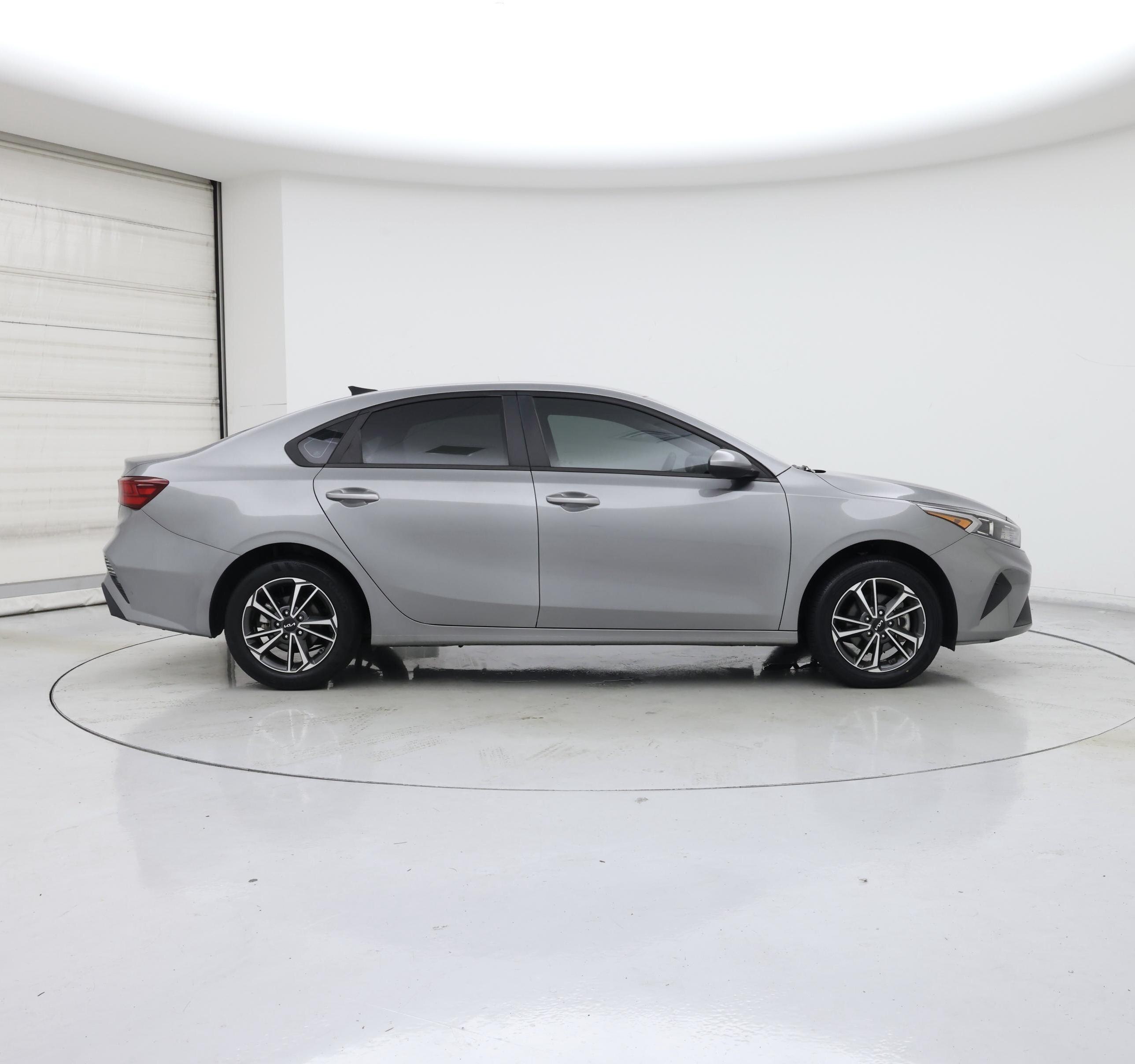 Thumbnail: 2022 Kia Forte - 7