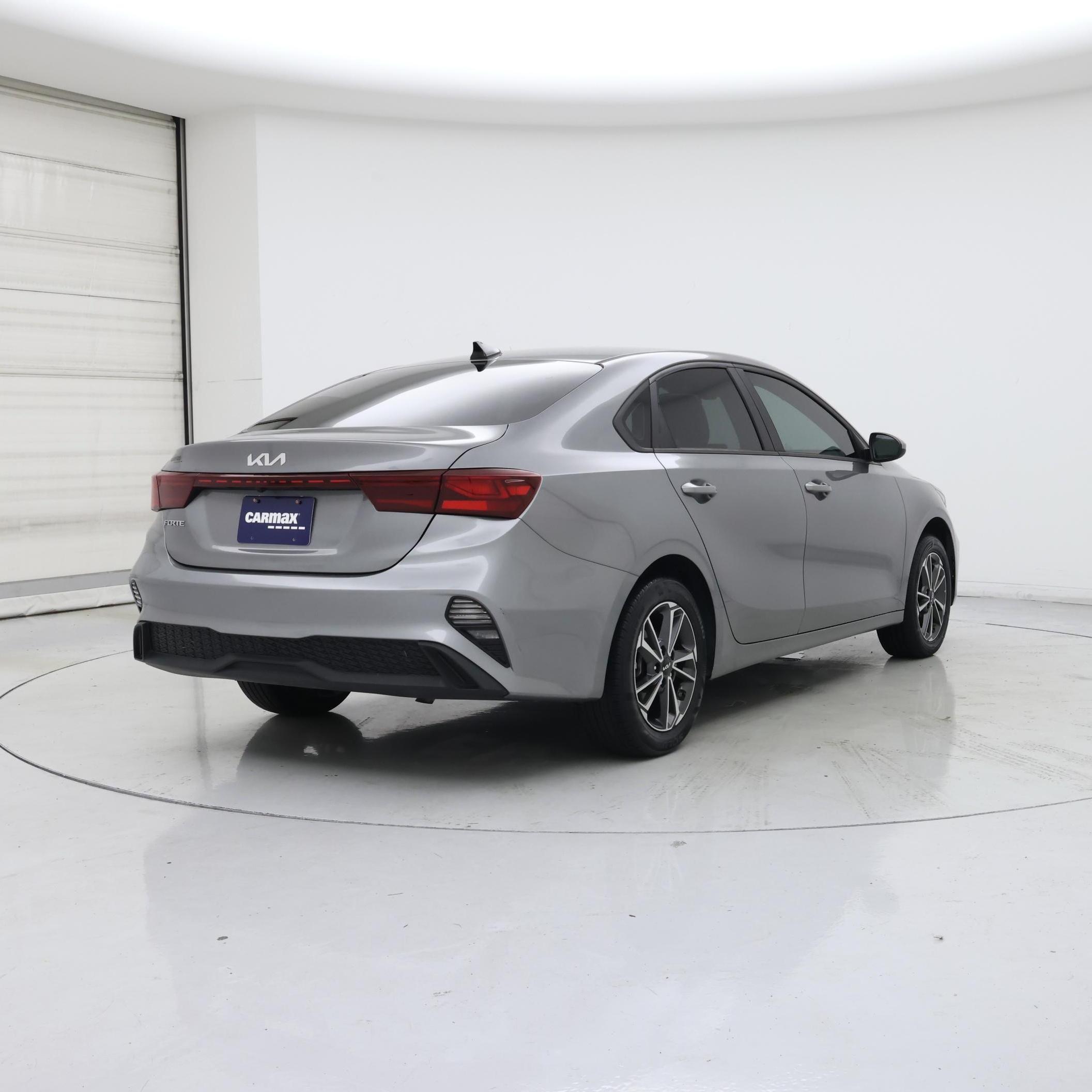 Thumbnail: 2022 Kia Forte - 8
