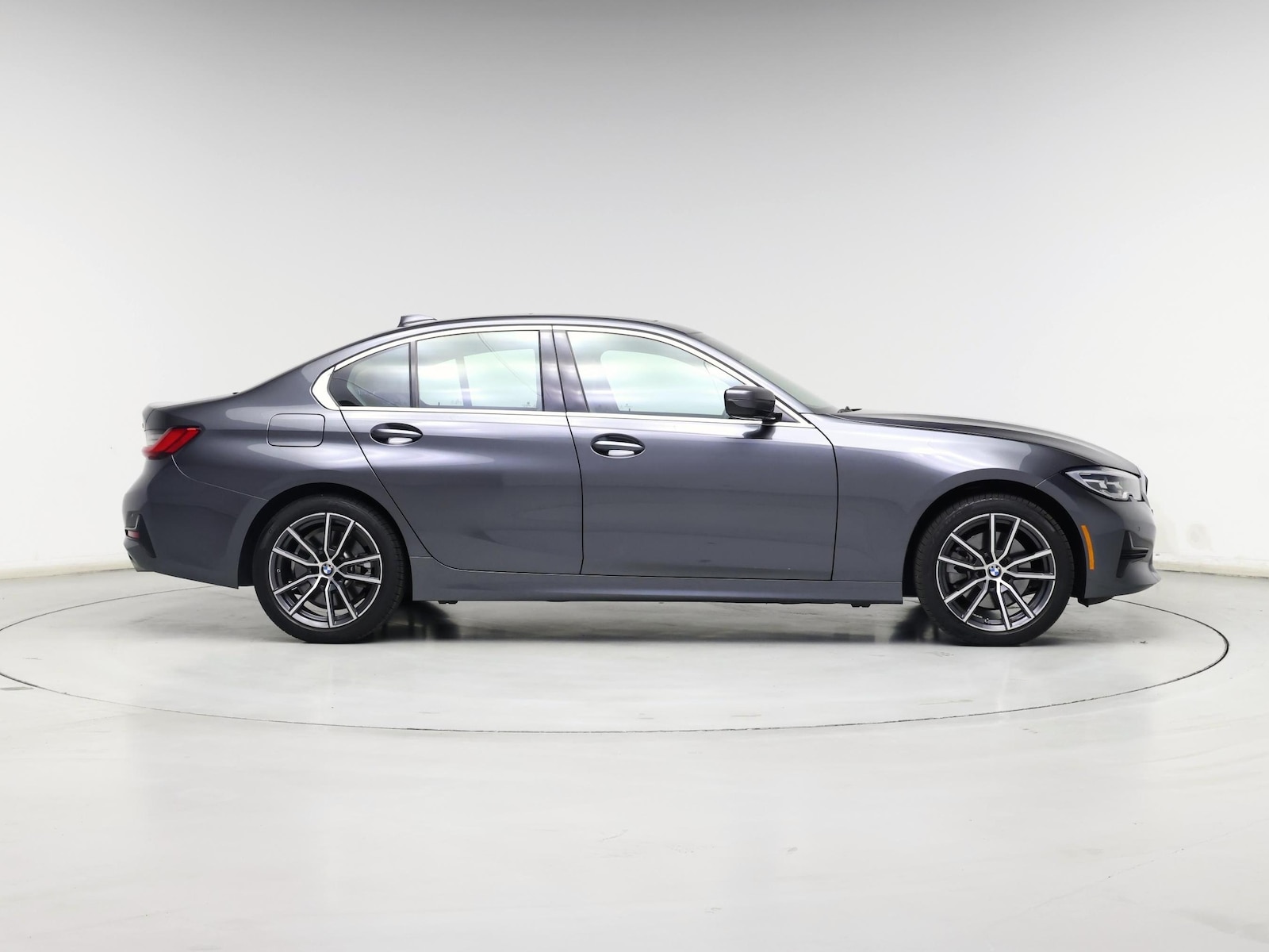 2021 BMW 3 Series 330i - Photo 8