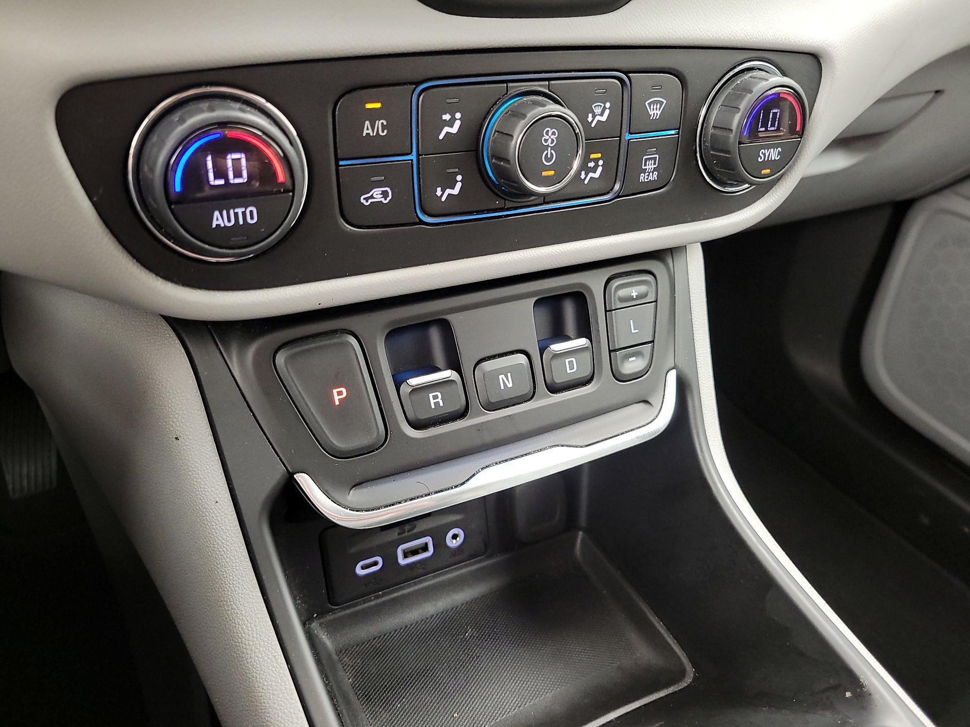 Thumbnail: 2020 GMC Terrain - 17