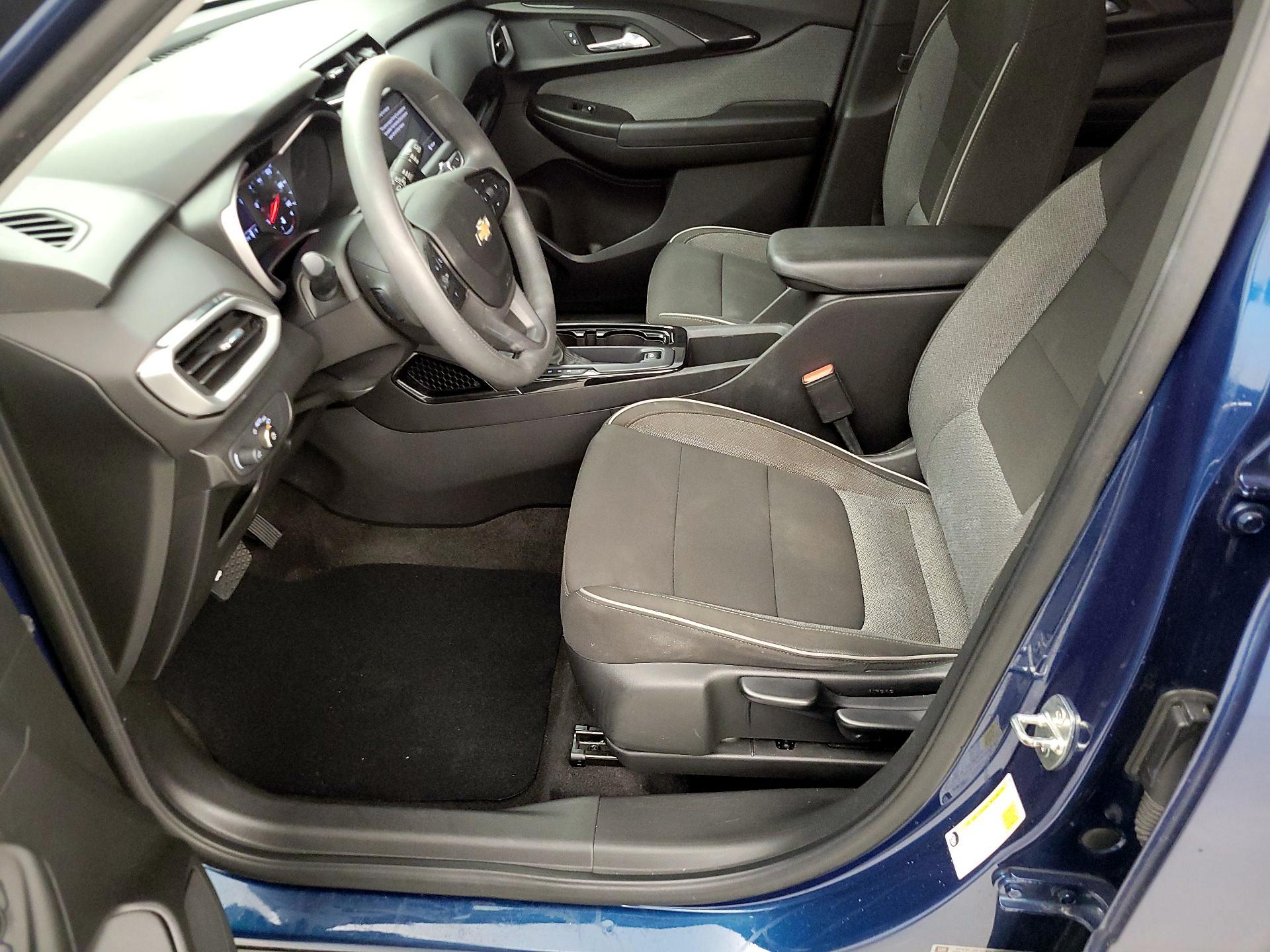 Thumbnail: 2021 Chevrolet TrailBlazer - 11
