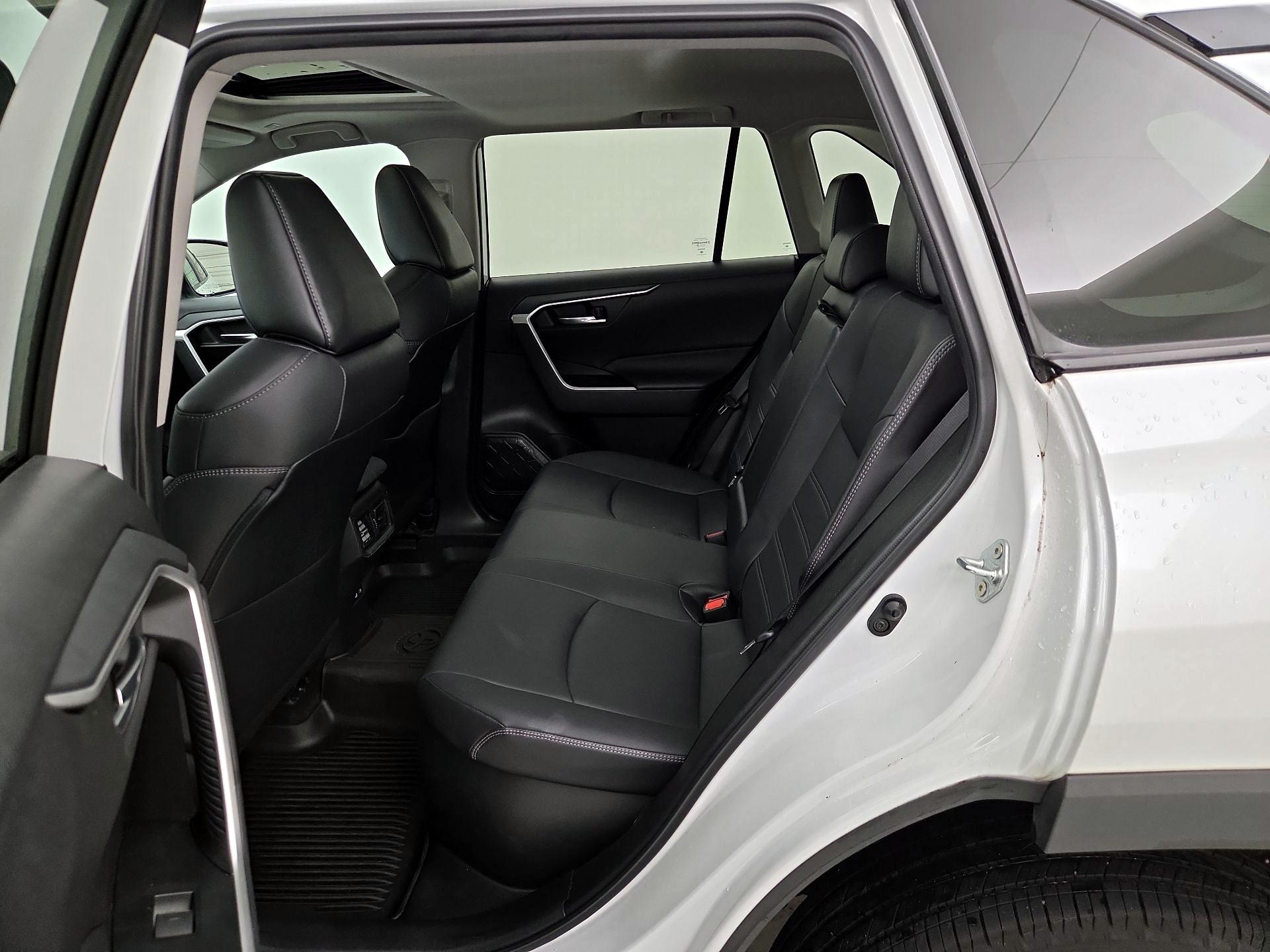 Thumbnail: 2023 Toyota RAV4 - 20