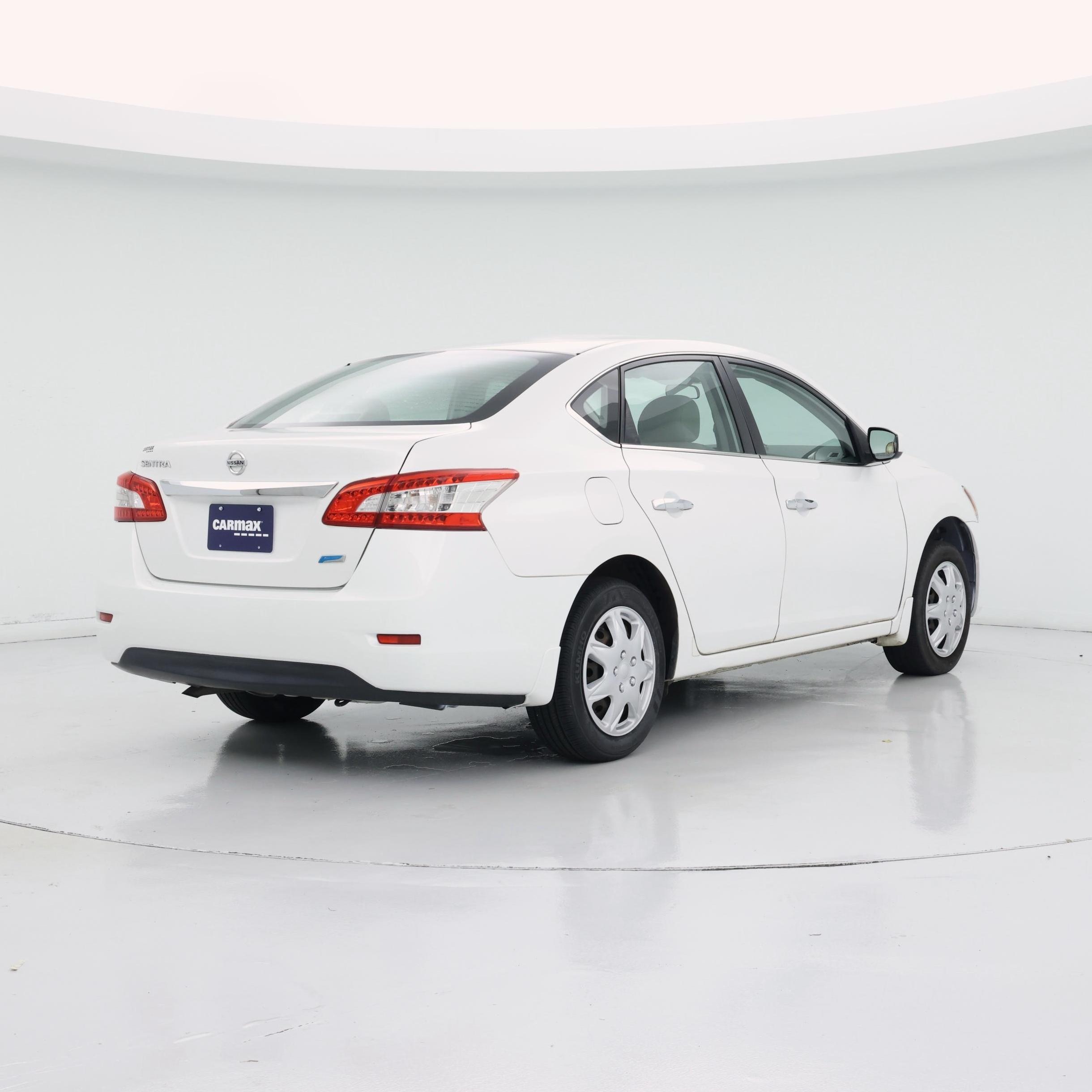 Thumbnail: 2014 Nissan Sentra - 8