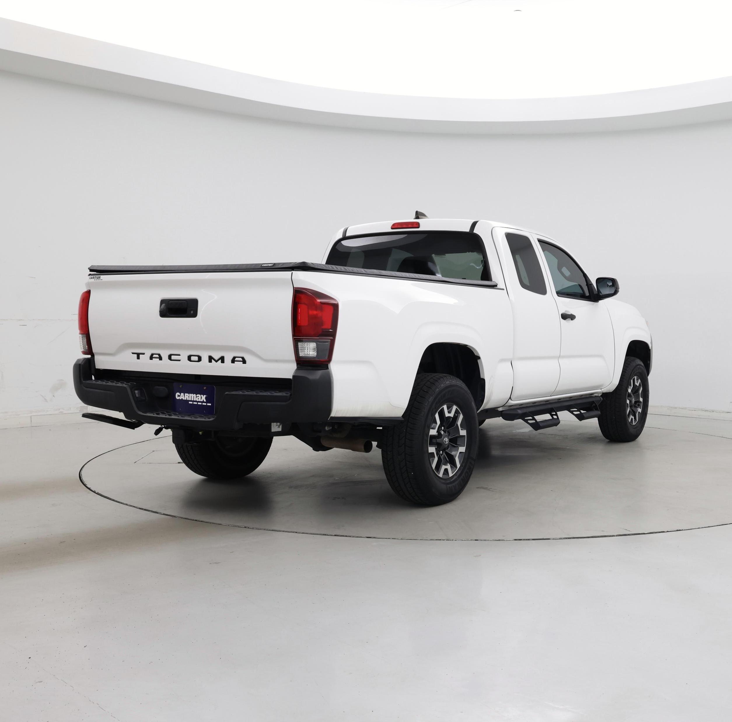 Thumbnail: 2022 Toyota Tacoma - 8