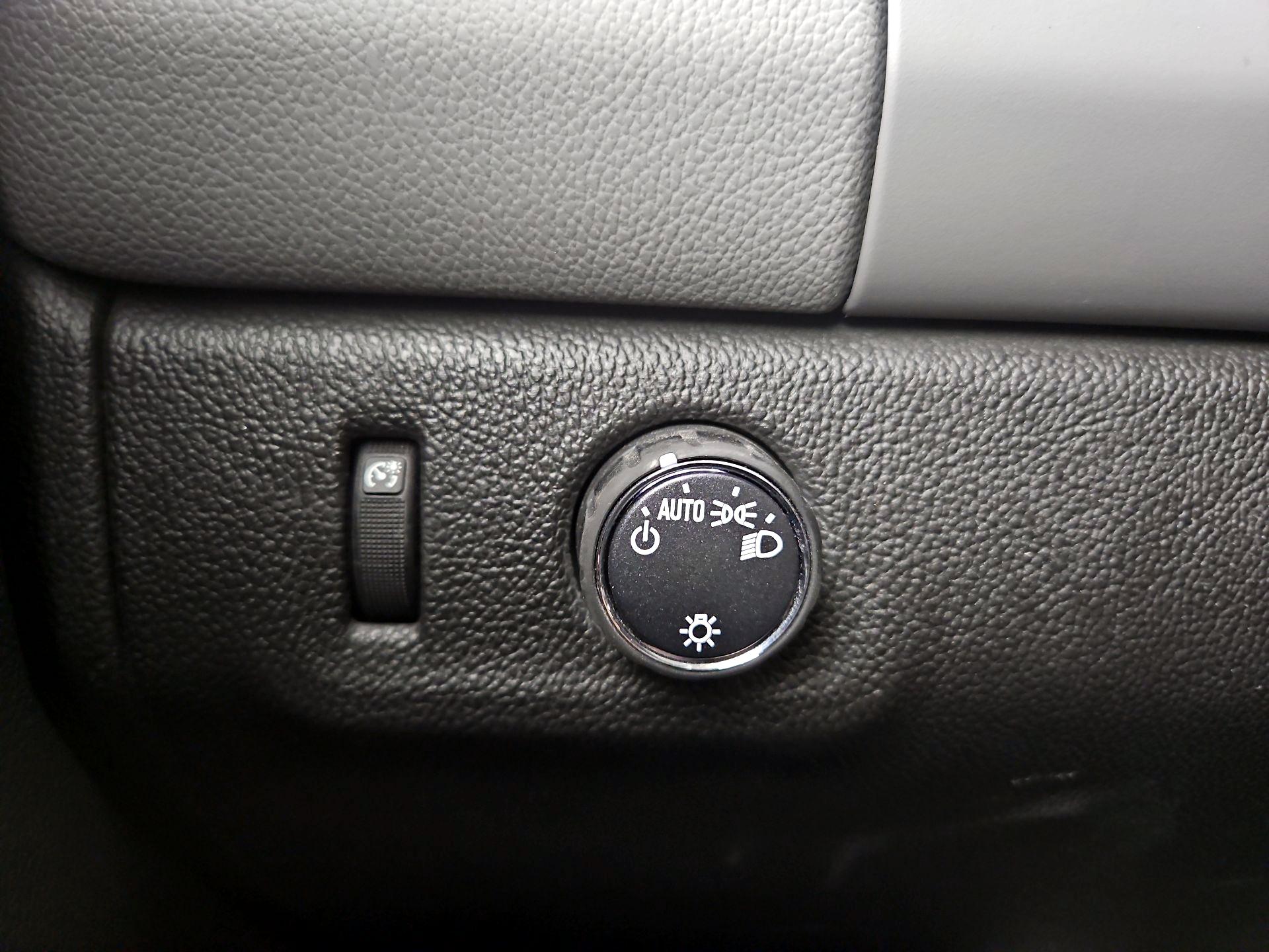 Thumbnail: 2019 Chevrolet Colorado - 11