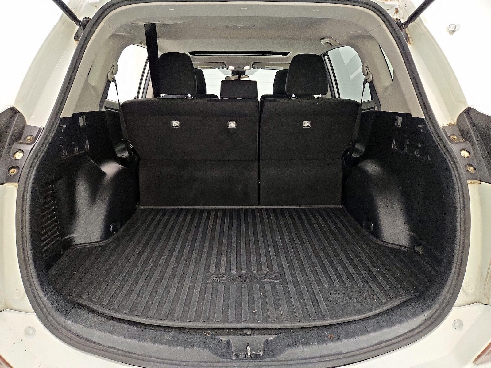 2018 Toyota RAV4 XLE - Photo 22