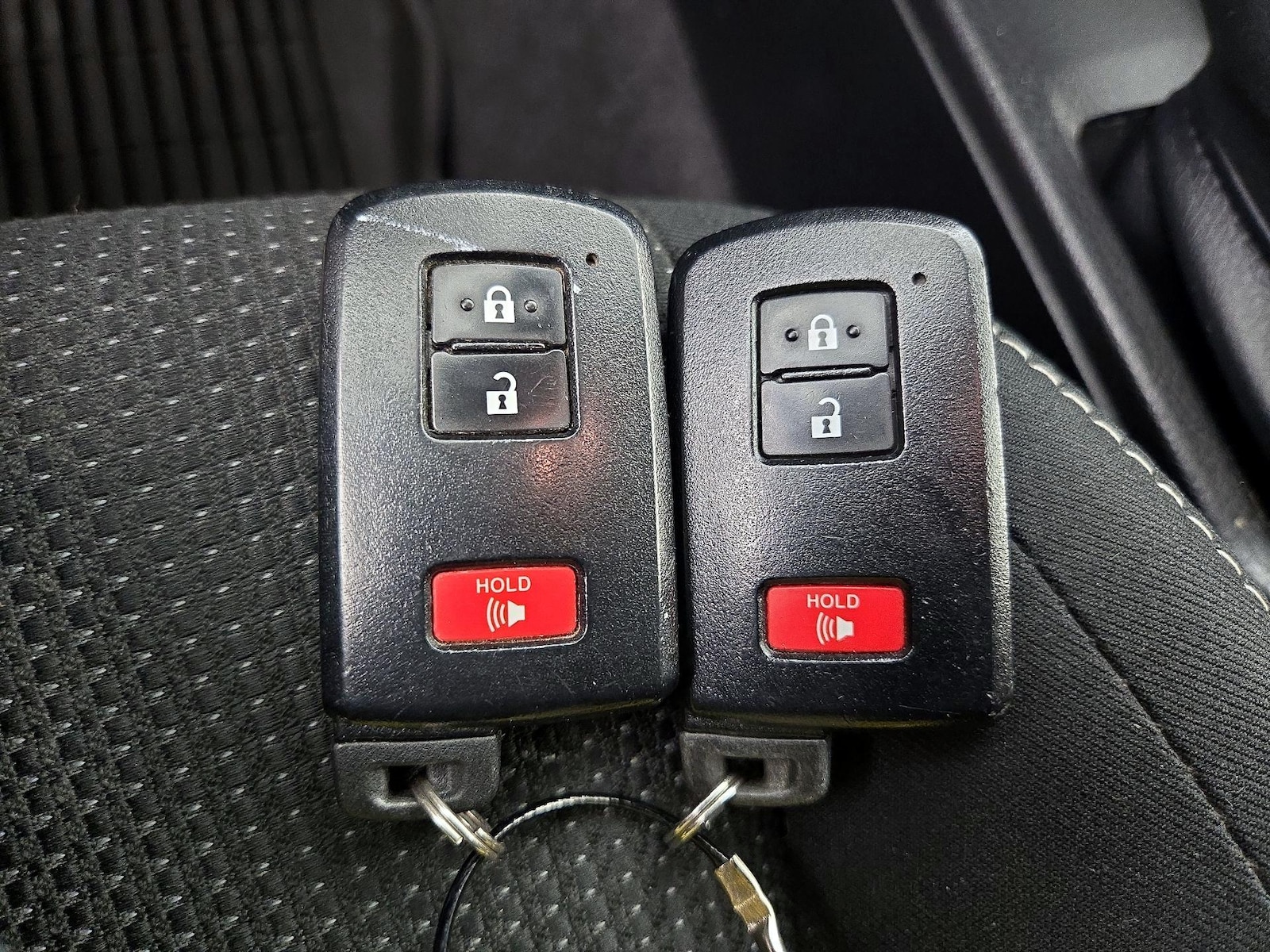 2018 Toyota RAV4 XLE - Photo 25