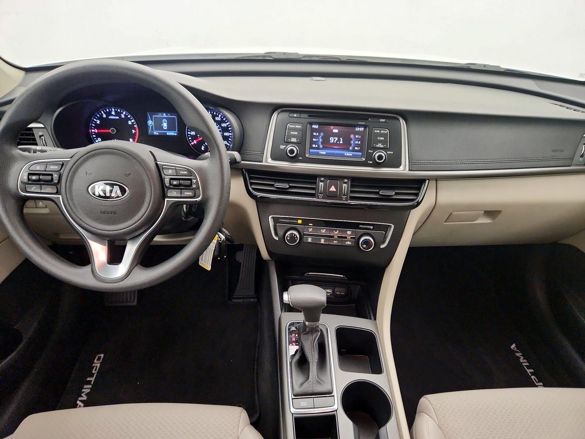 Thumbnail: 2016 Kia Optima - 9