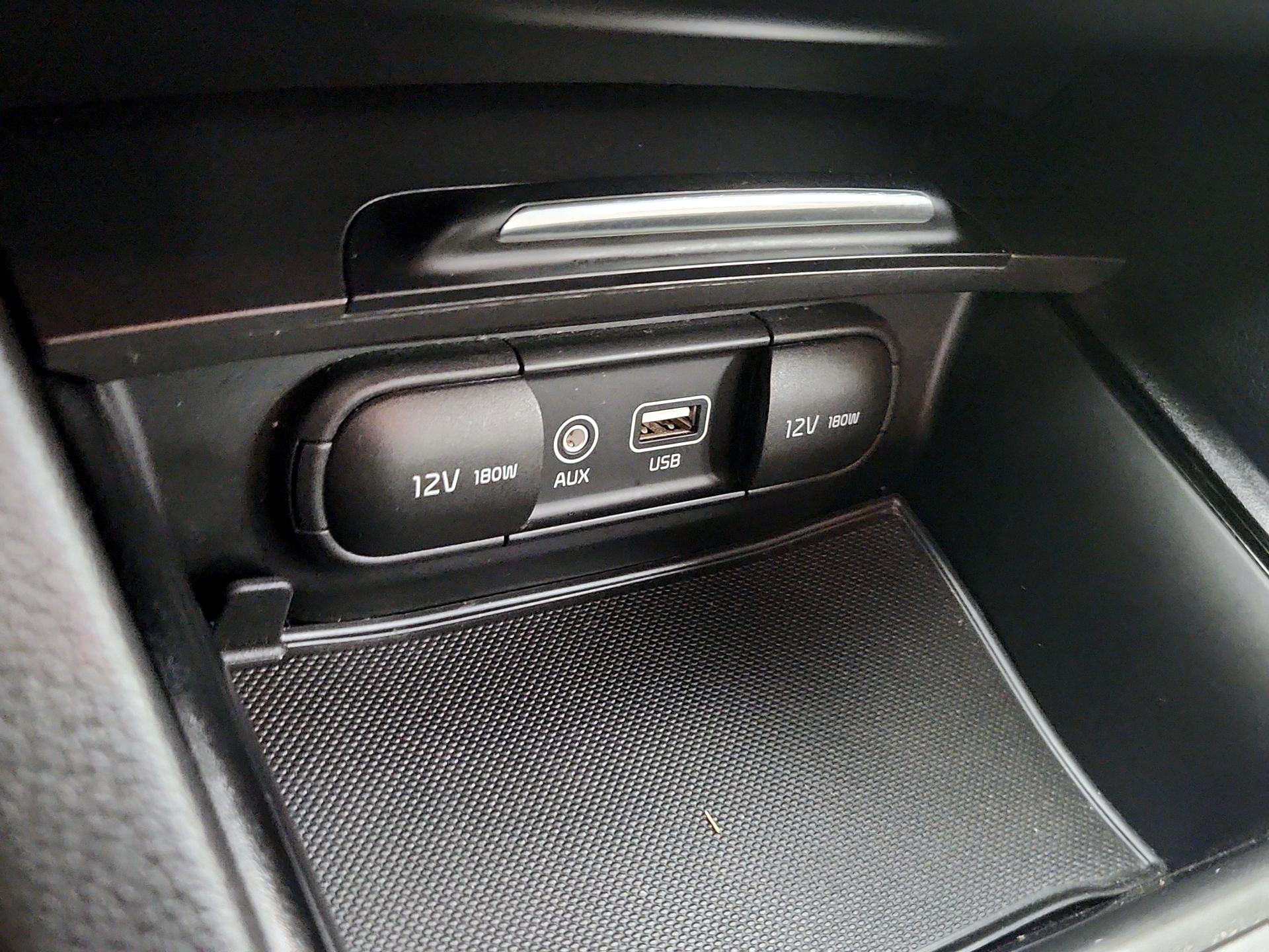 Thumbnail: 2016 Kia Optima - 17