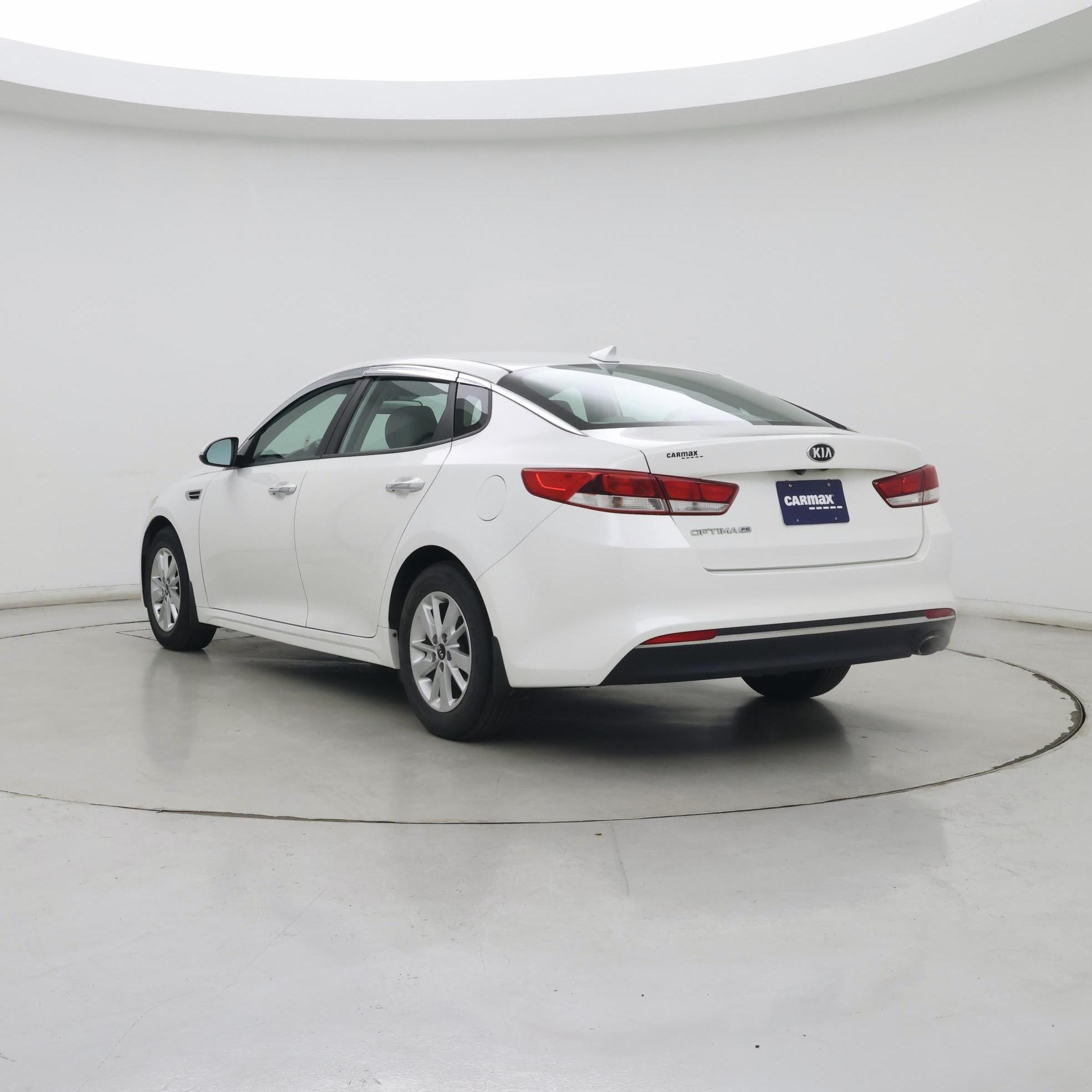 Thumbnail: 2016 Kia Optima - 2