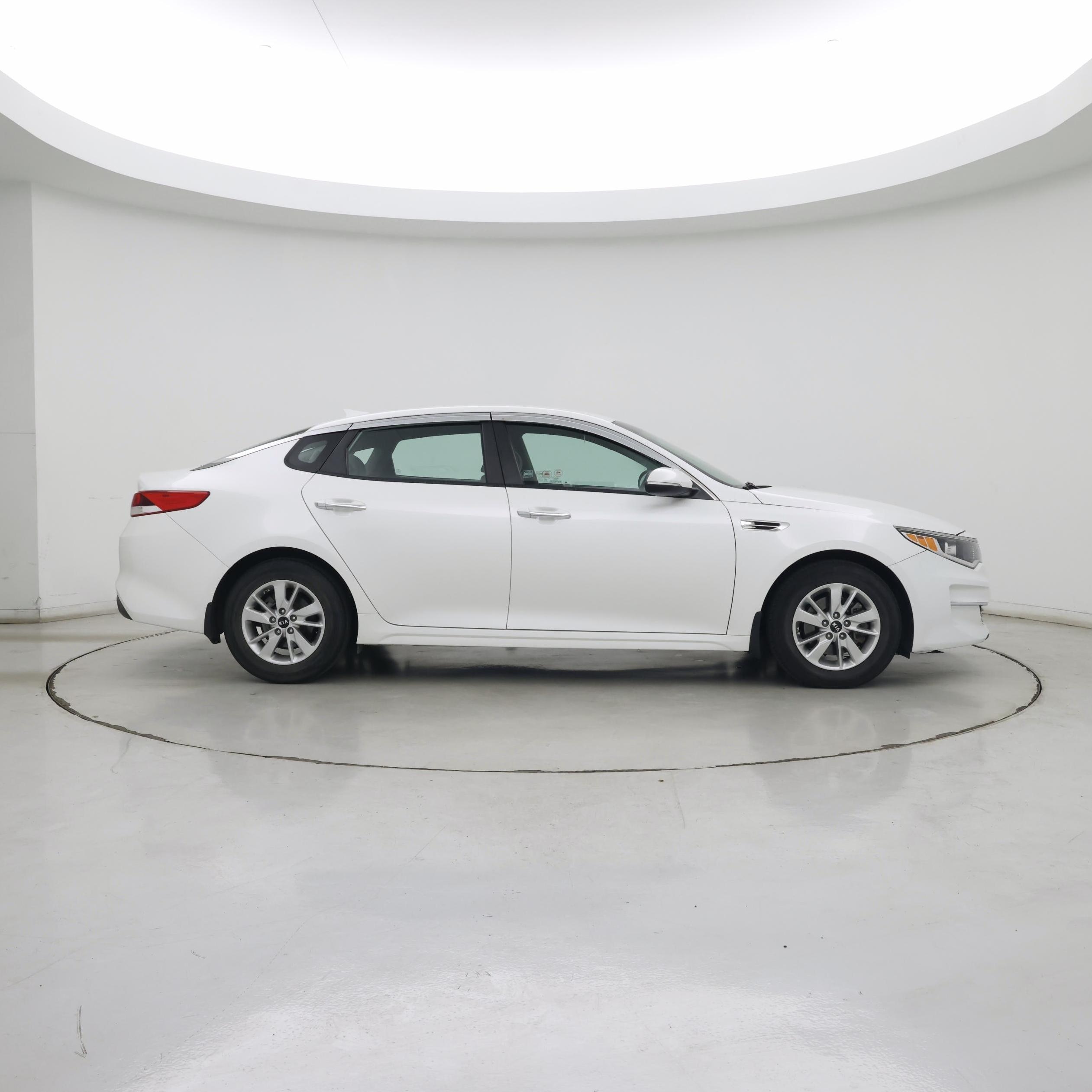 Thumbnail: 2016 Kia Optima - 7