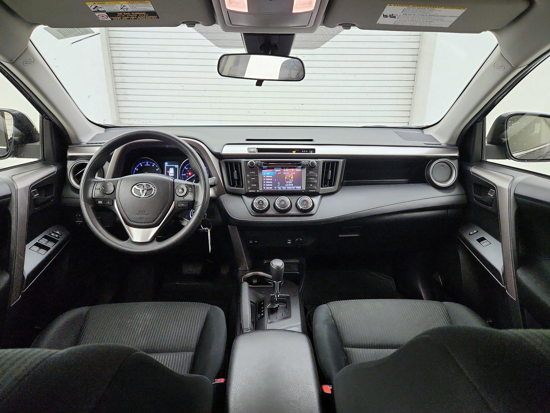 Thumbnail: 2018 Toyota RAV4 - 9