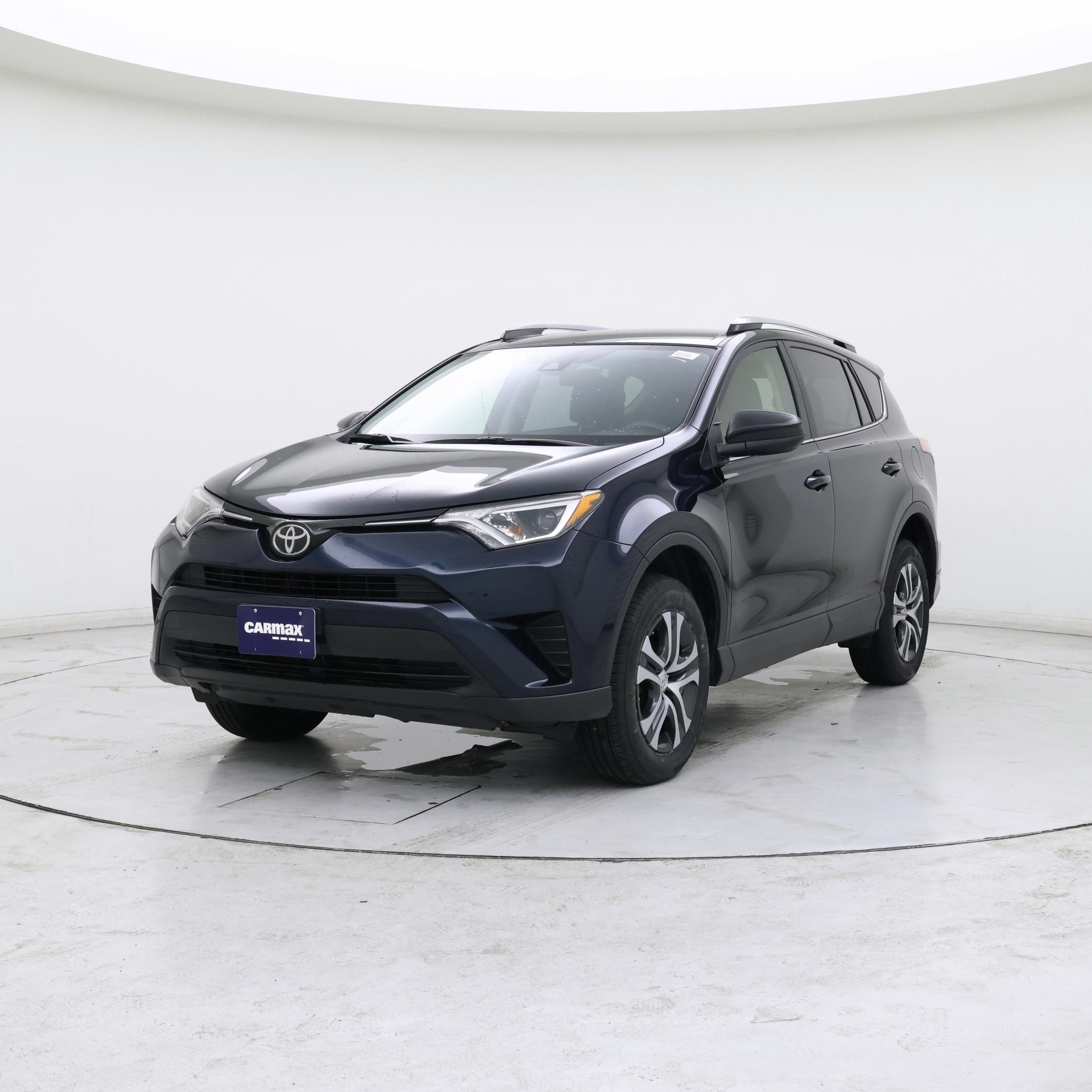 Thumbnail: 2018 Toyota RAV4 - 4