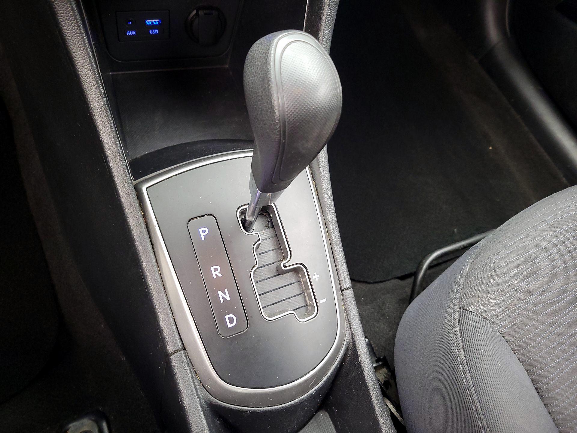 Thumbnail: 2016 Hyundai Accent - 15