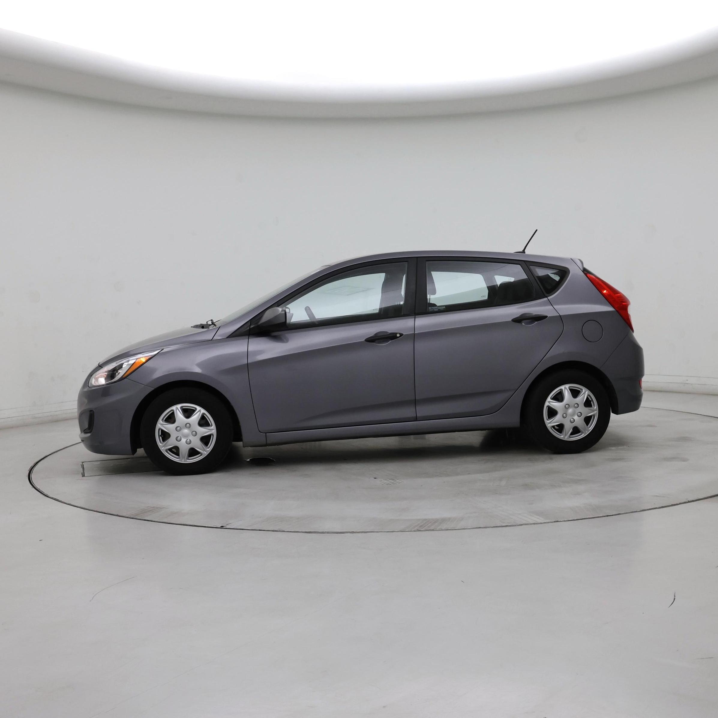 Thumbnail: 2016 Hyundai Accent - 3