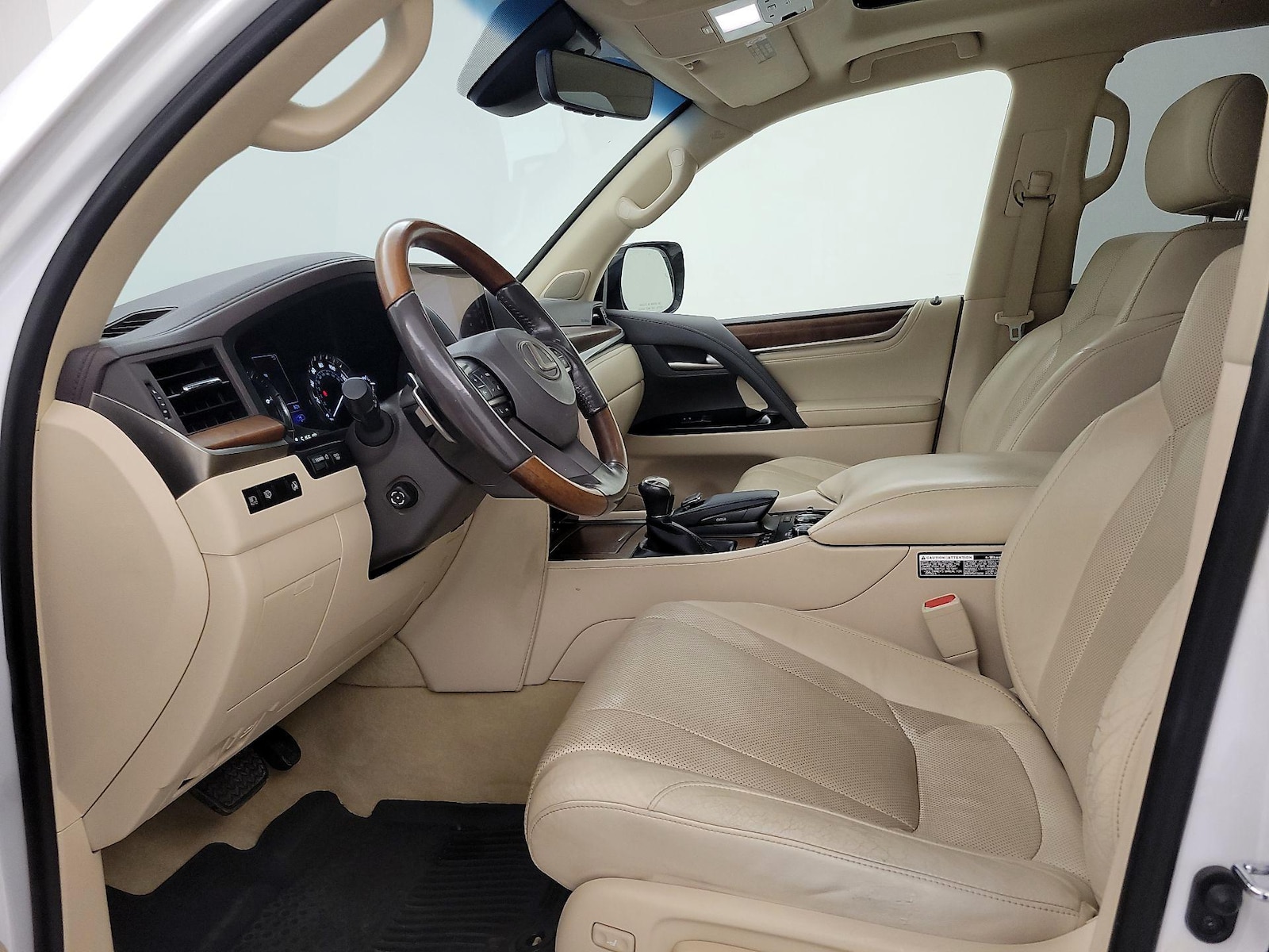 2019 Lexus LX 570 - Photo 12