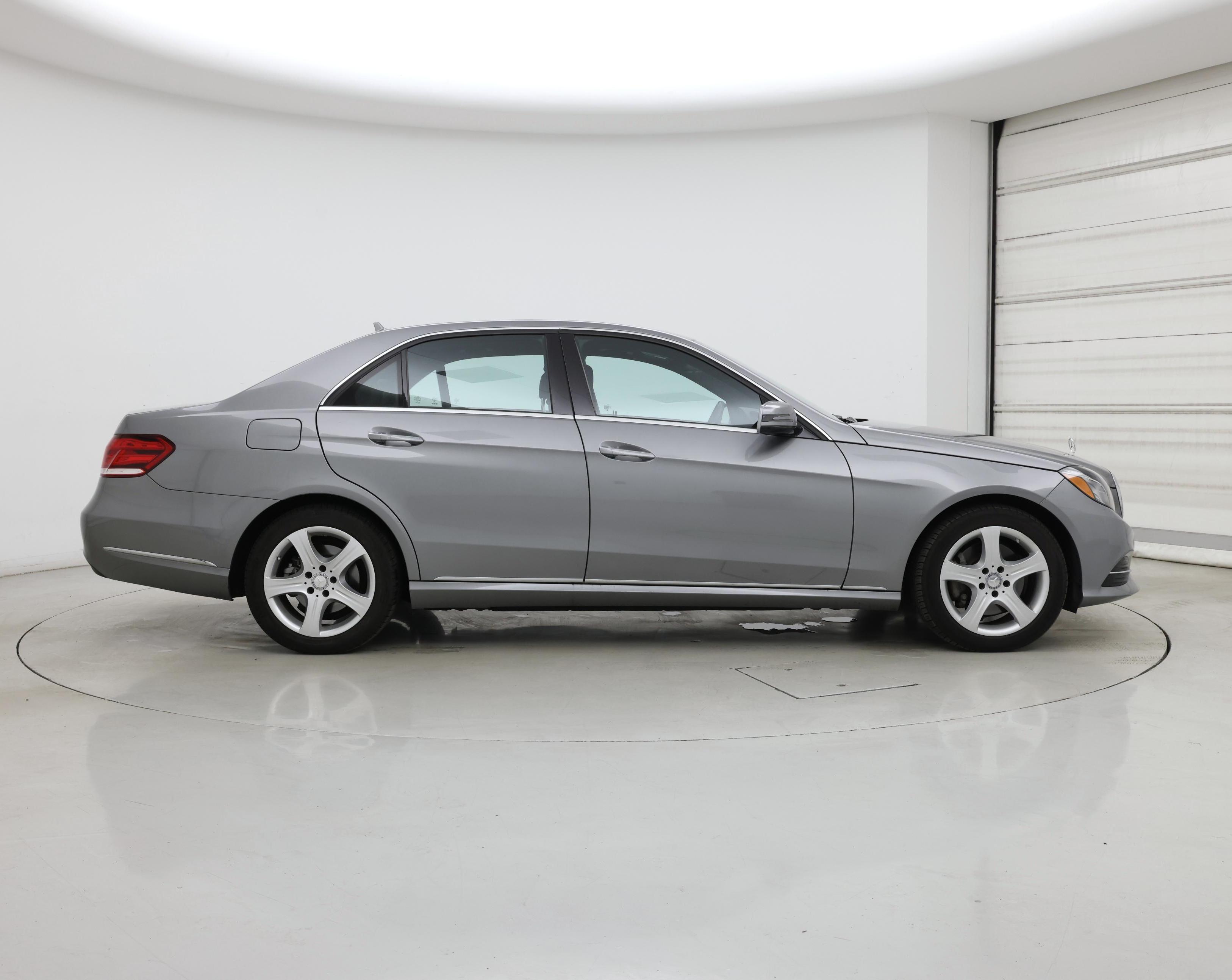 Thumbnail: 2015 Mercedes-Benz E-Class - 7