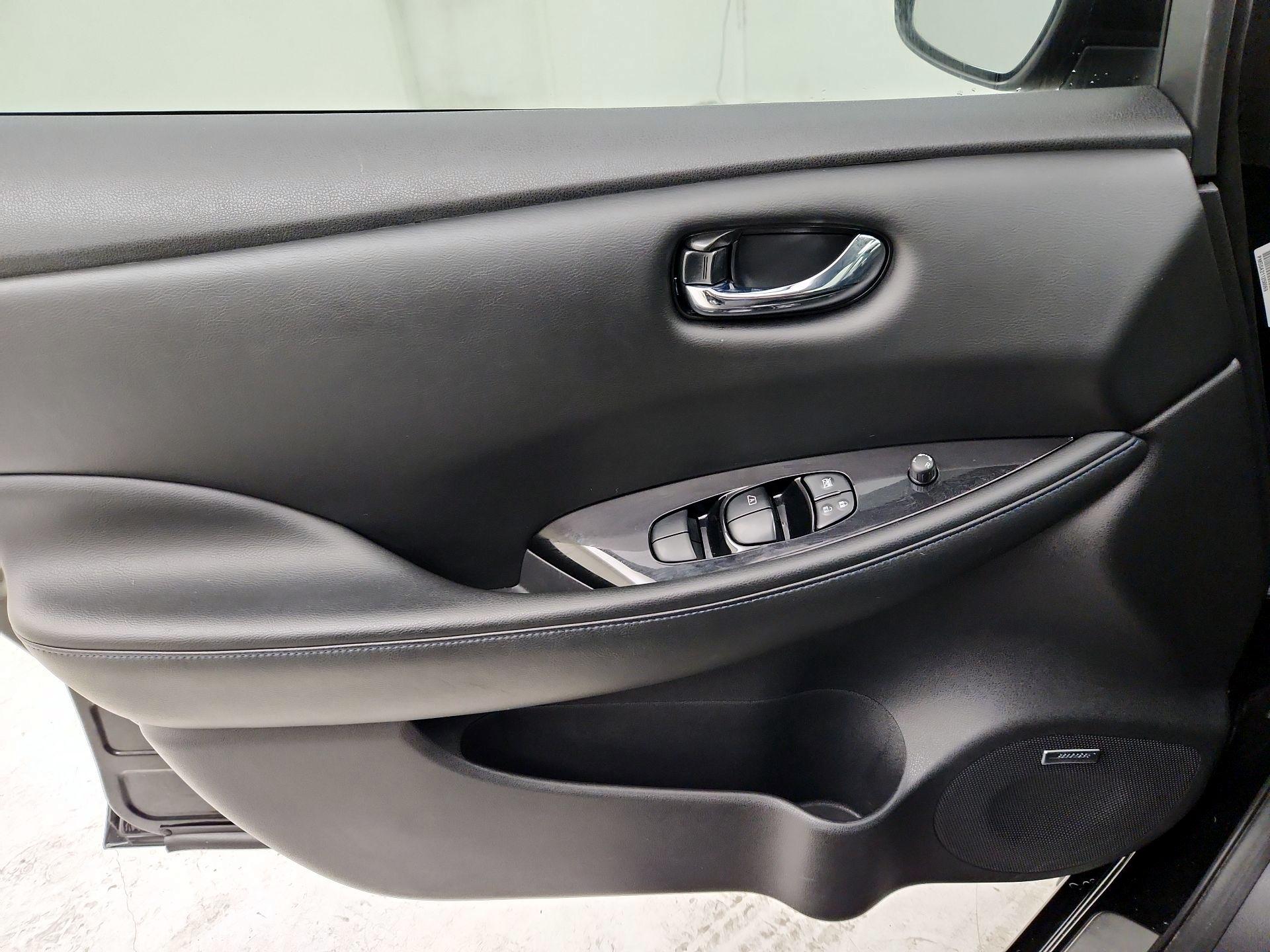 Thumbnail: 2021 Nissan Leaf - 12