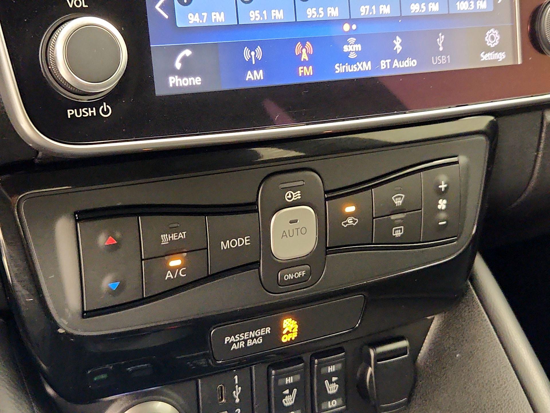 Thumbnail: 2021 Nissan Leaf - 17