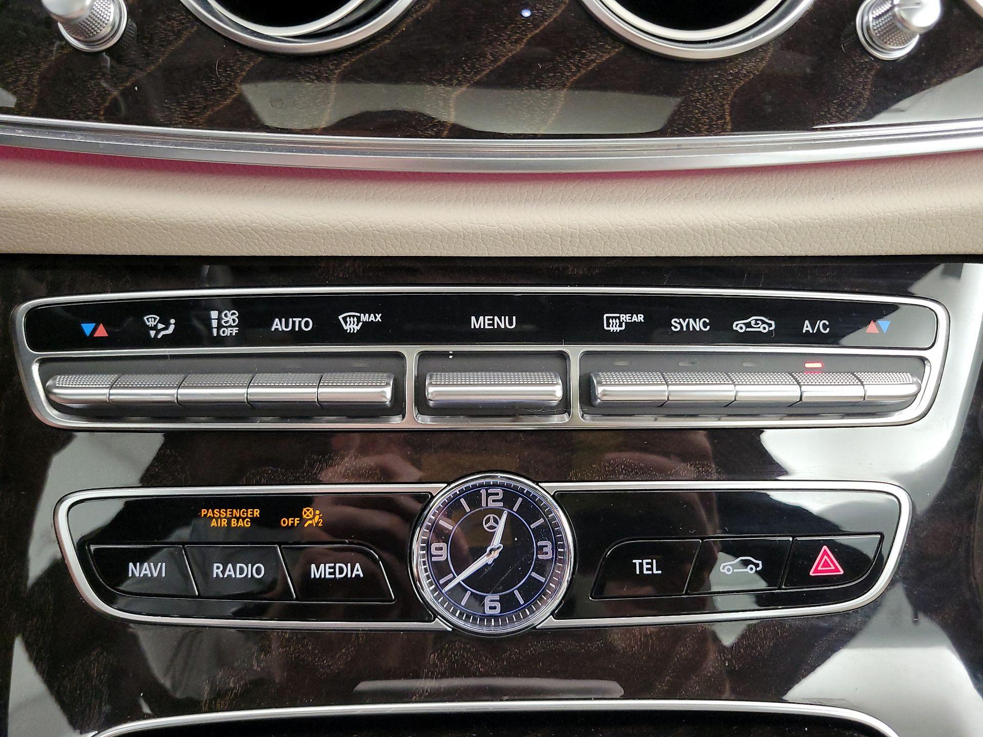 Thumbnail: 2019 Mercedes-Benz E-Class - 17