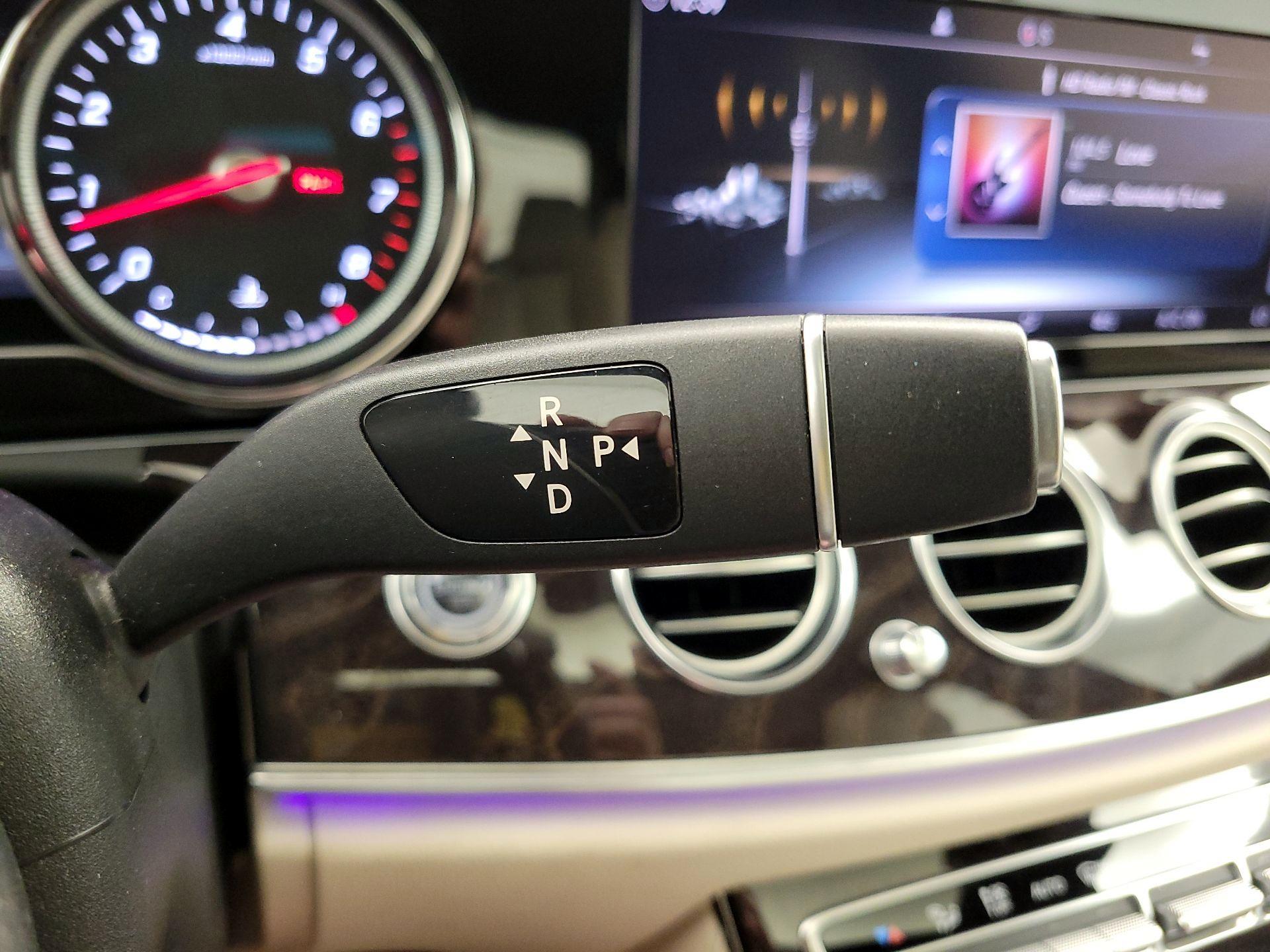 Thumbnail: 2019 Mercedes-Benz E-Class - 18