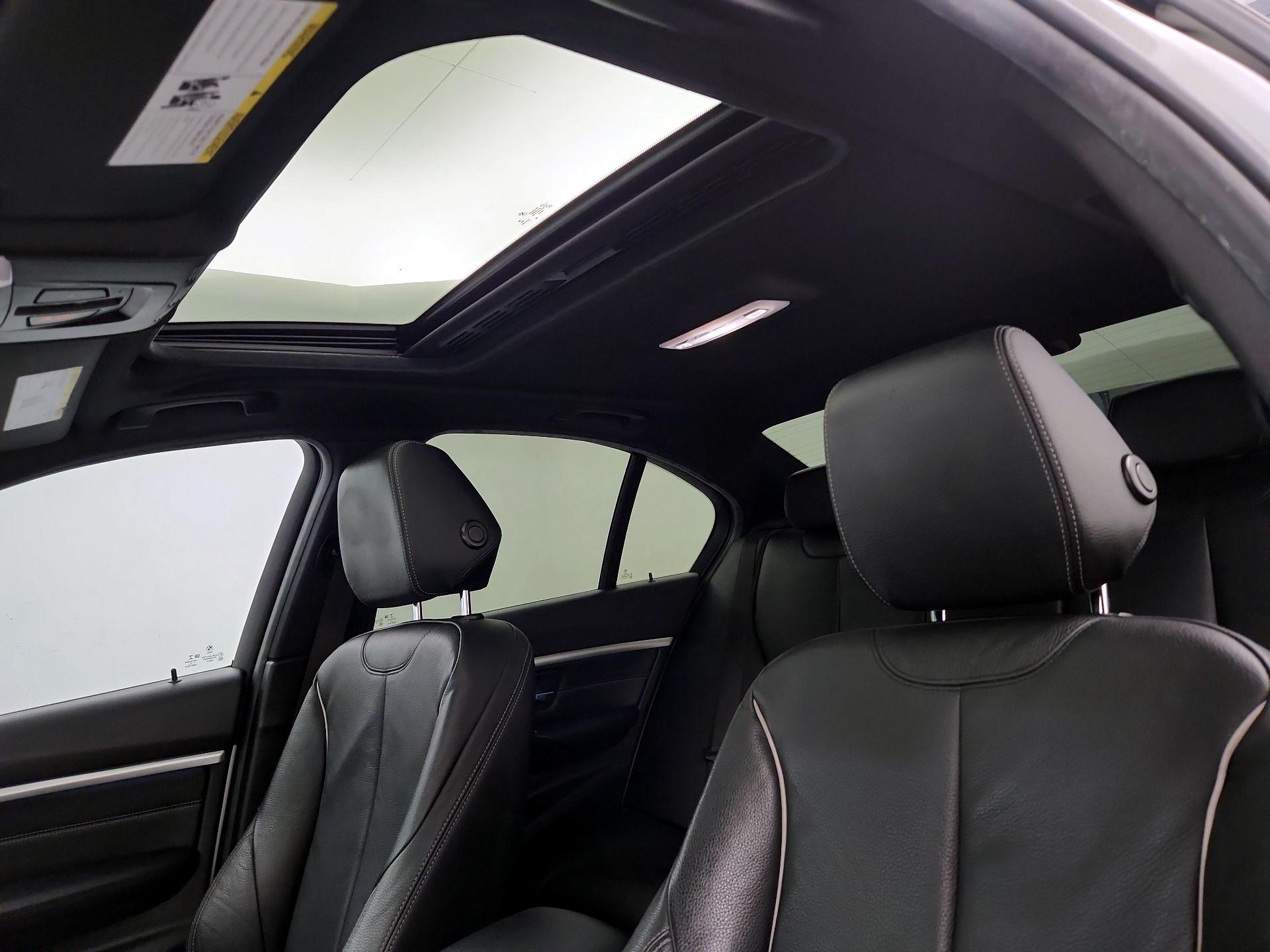 Thumbnail: 2018 BMW 3 Series - 19