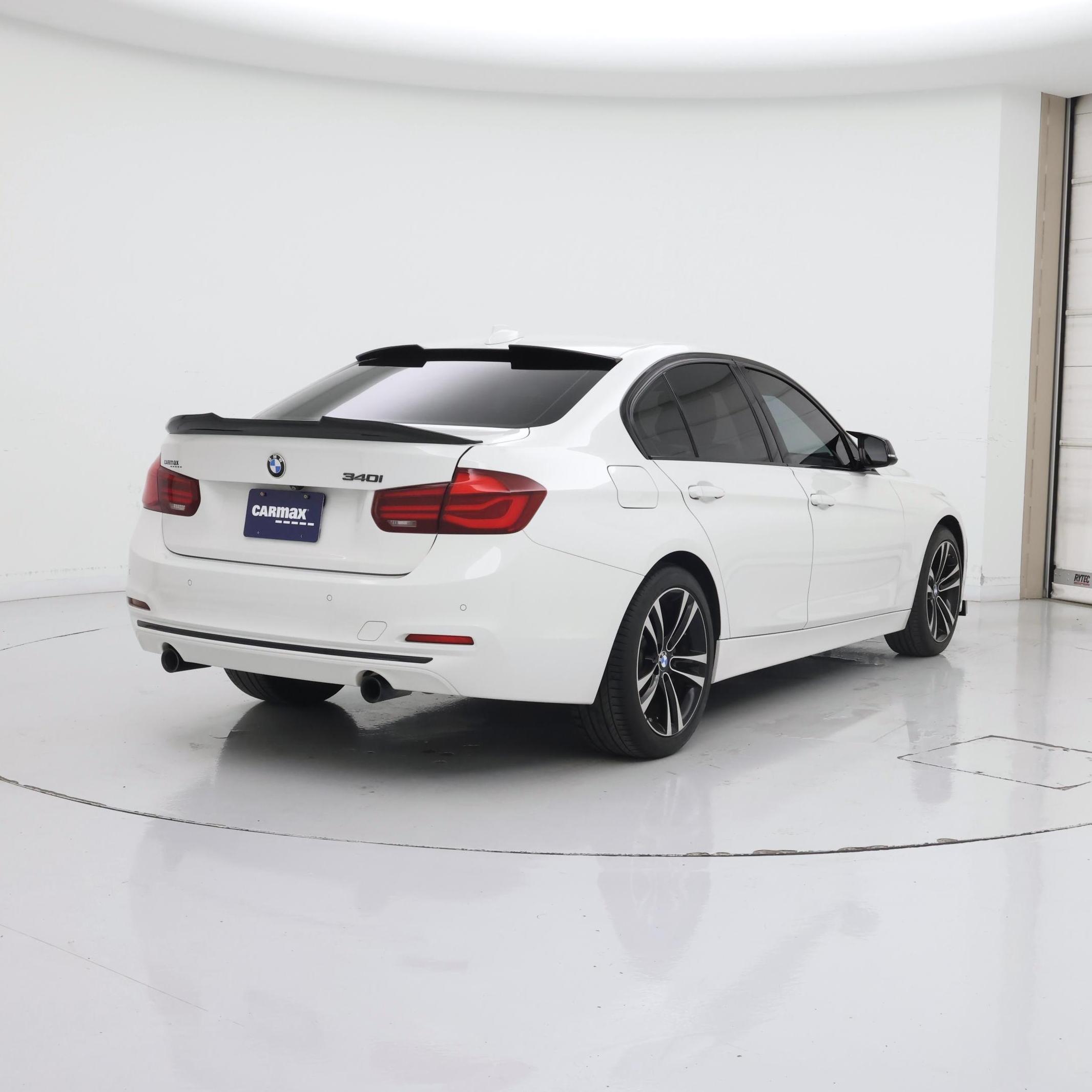 Thumbnail: 2018 BMW 3 Series - 8
