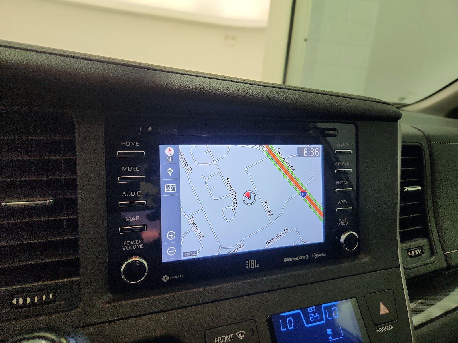 2020 Toyota Sienna SE - Photo 15