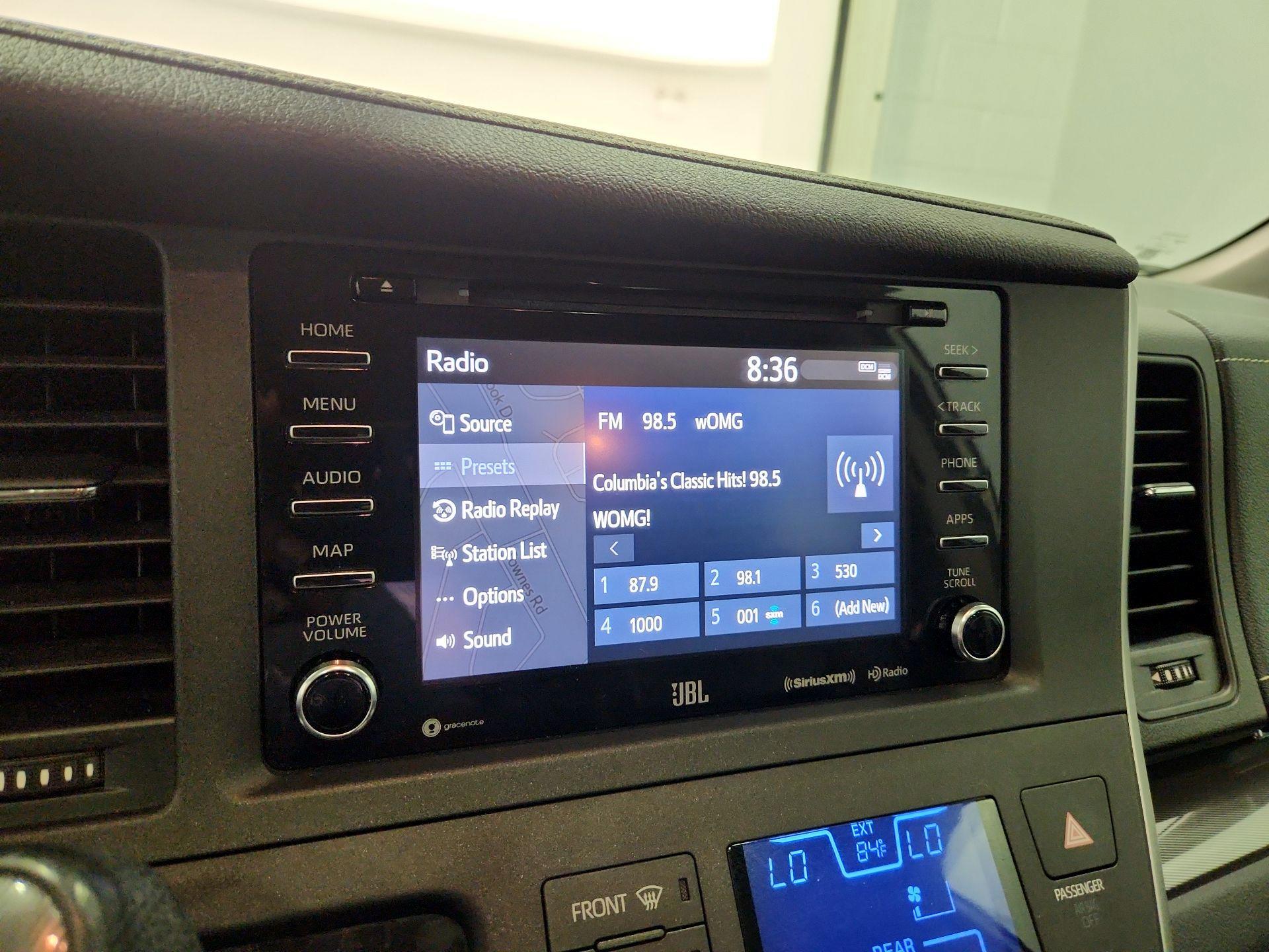 Thumbnail: 2020 Toyota Sienna - 16