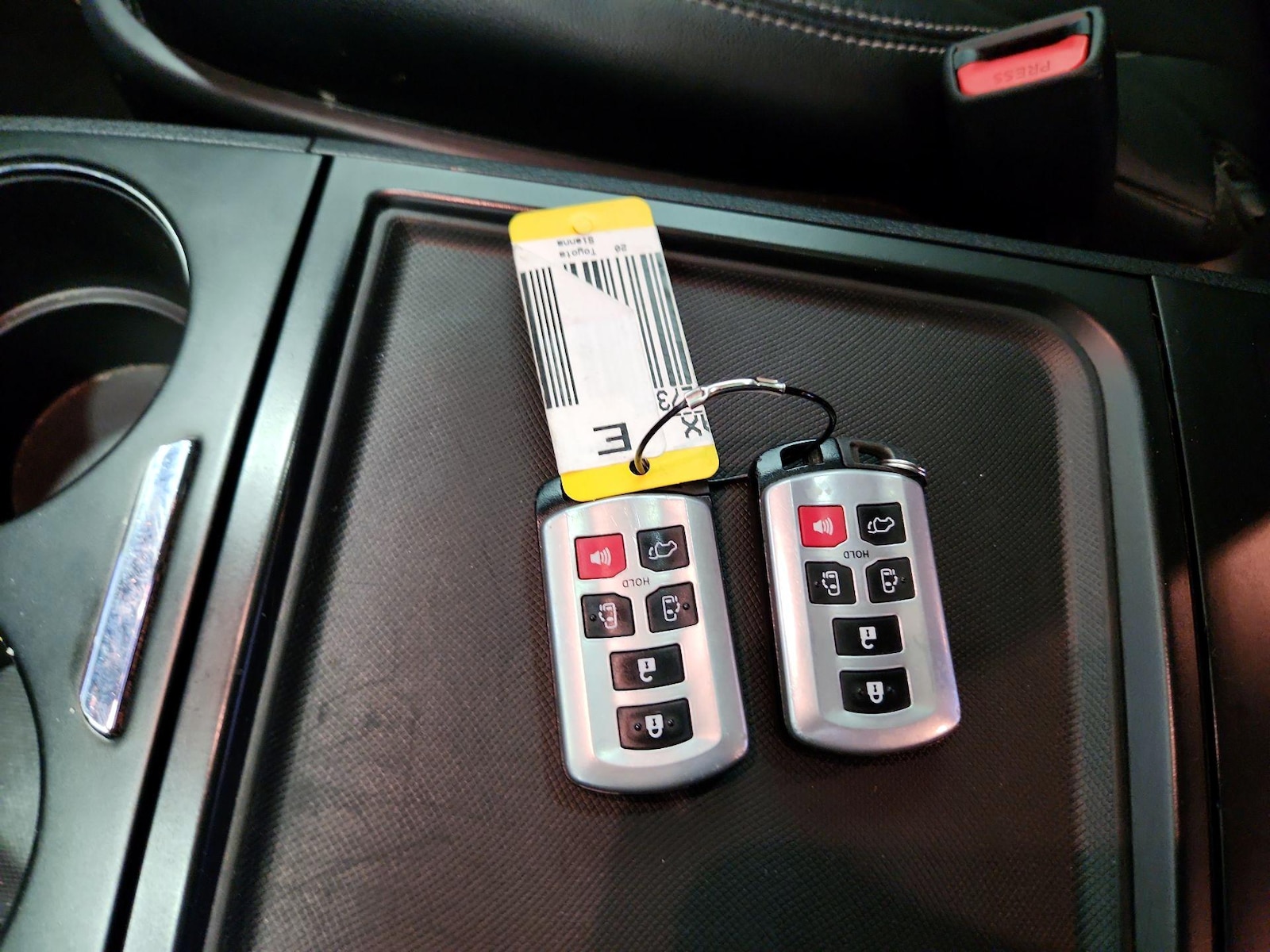2020 Toyota Sienna SE - Photo 25