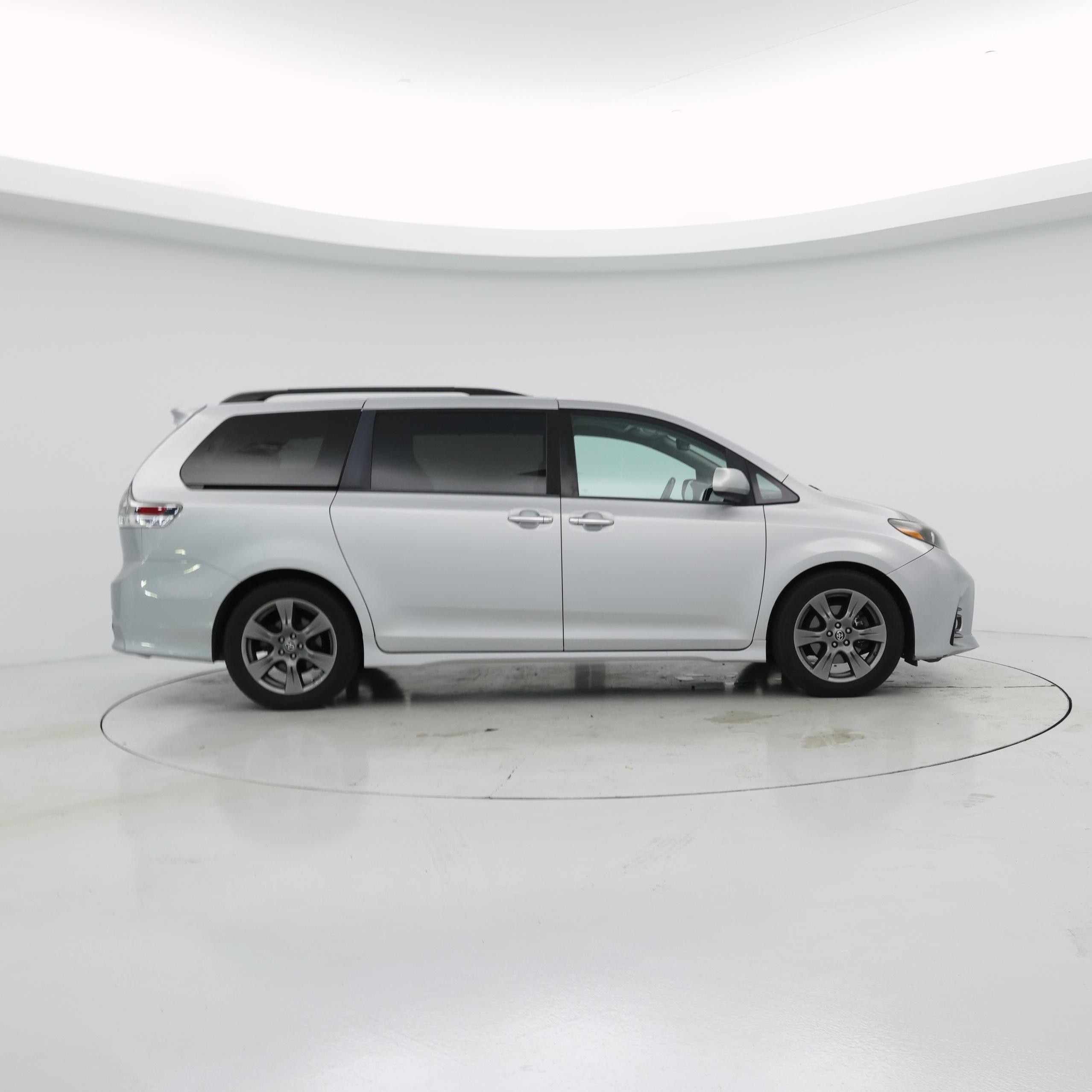 Thumbnail: 2020 Toyota Sienna - 7