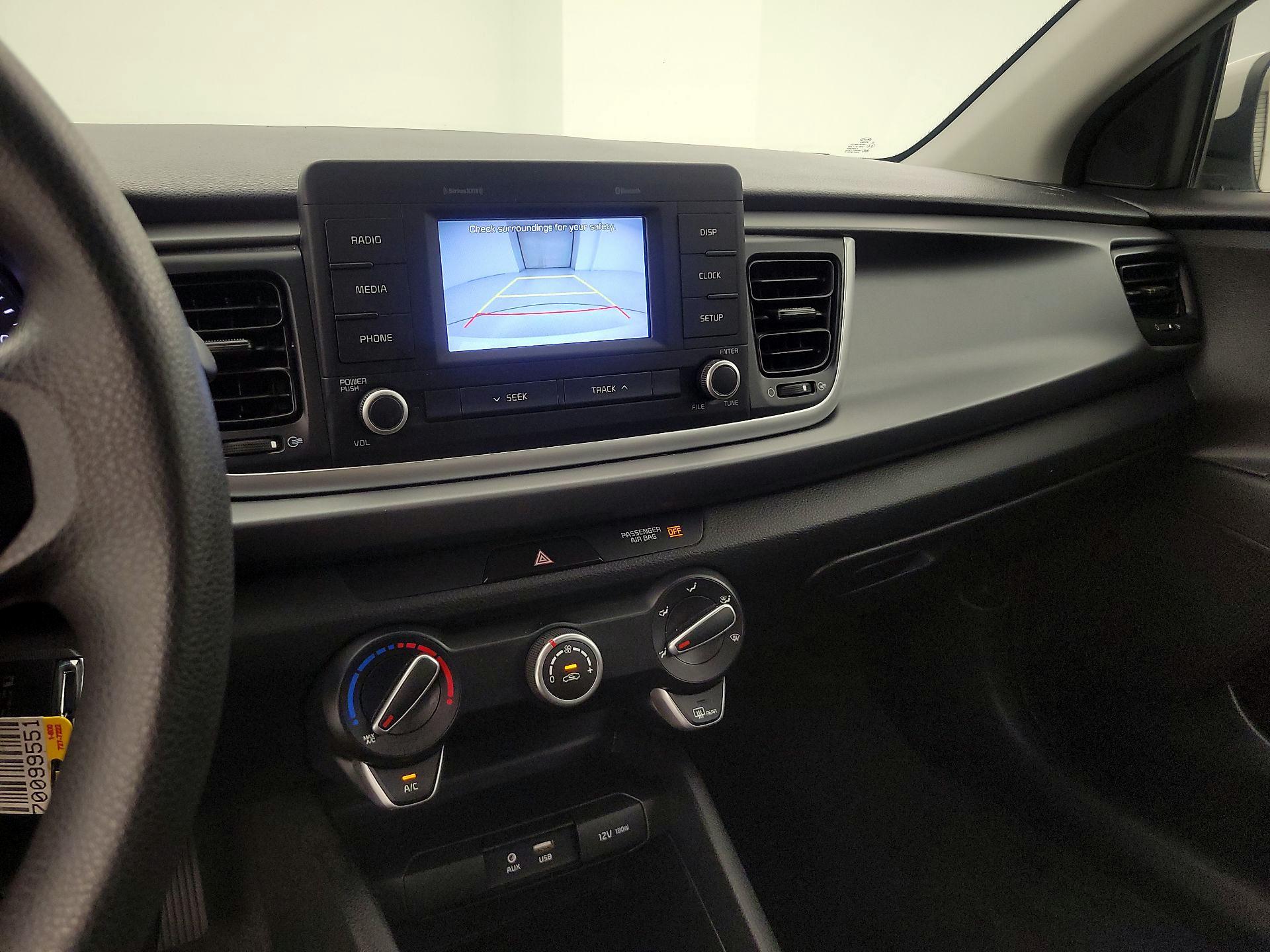 Thumbnail: 2019 Kia Rio - 14