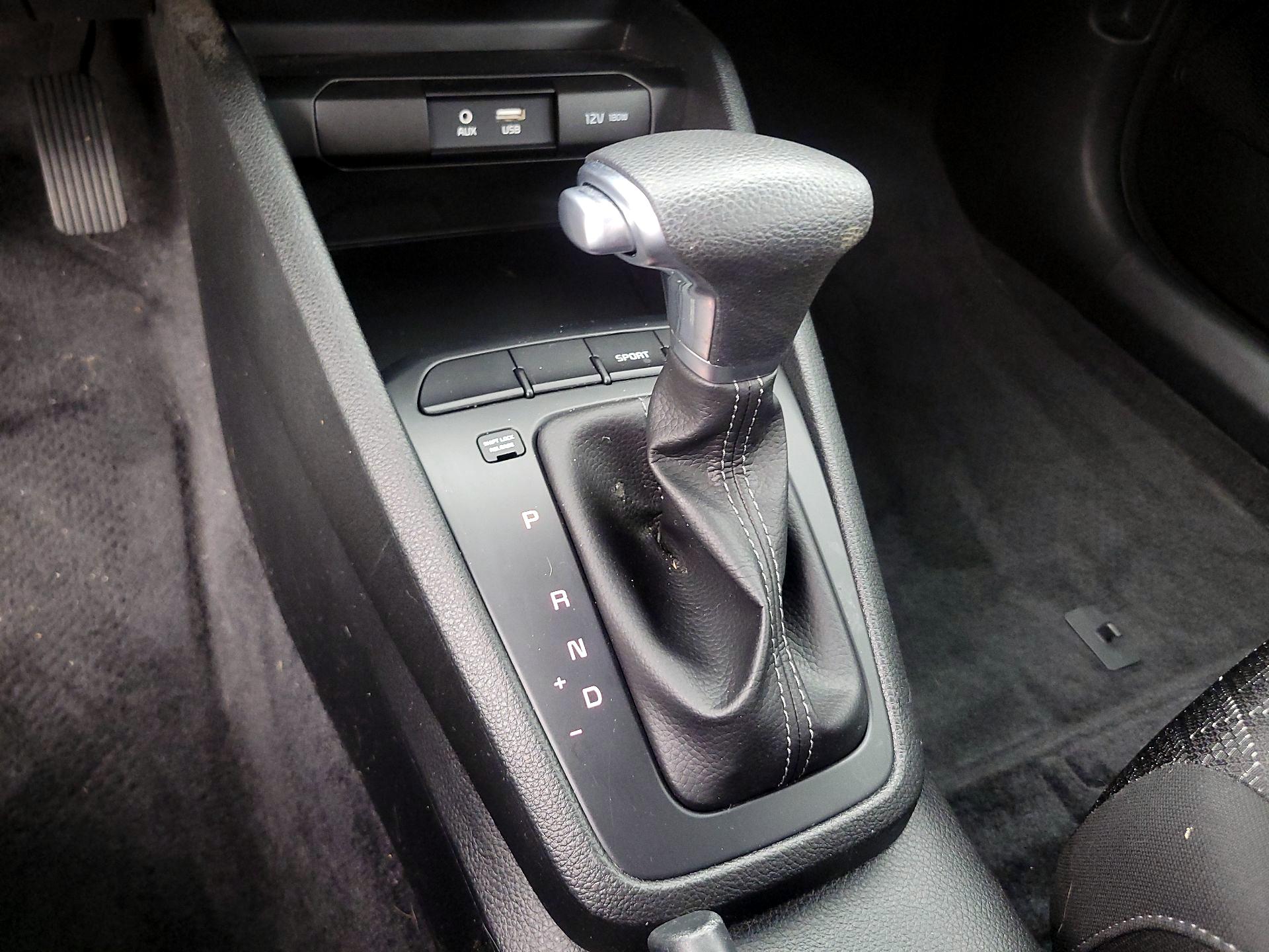 Thumbnail: 2019 Kia Rio - 17