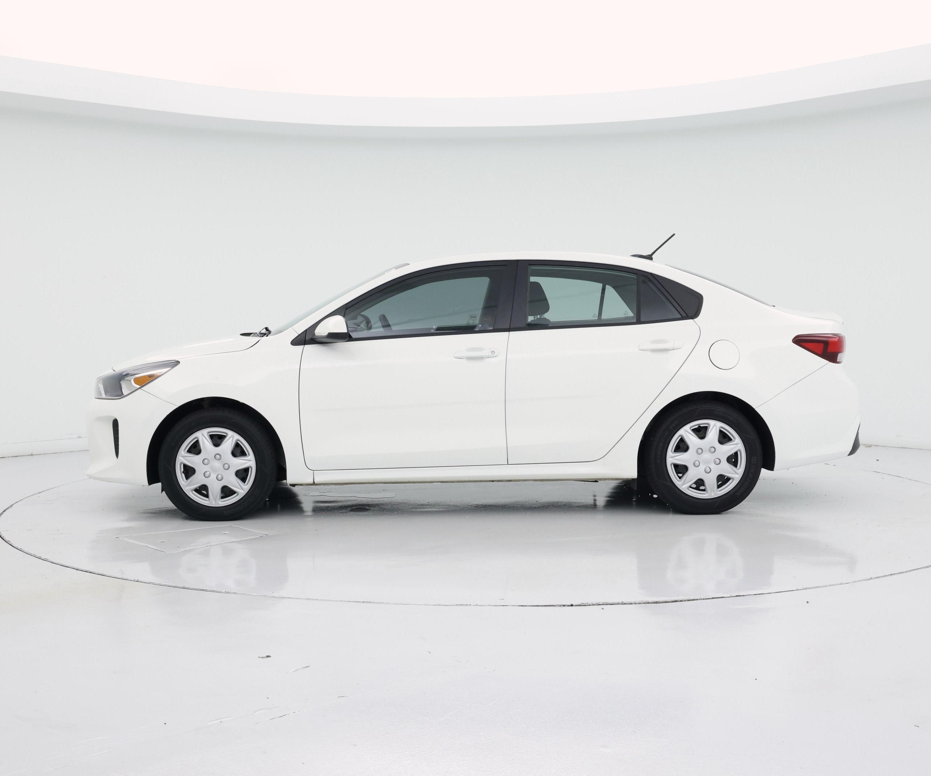 Thumbnail: 2019 Kia Rio - 3