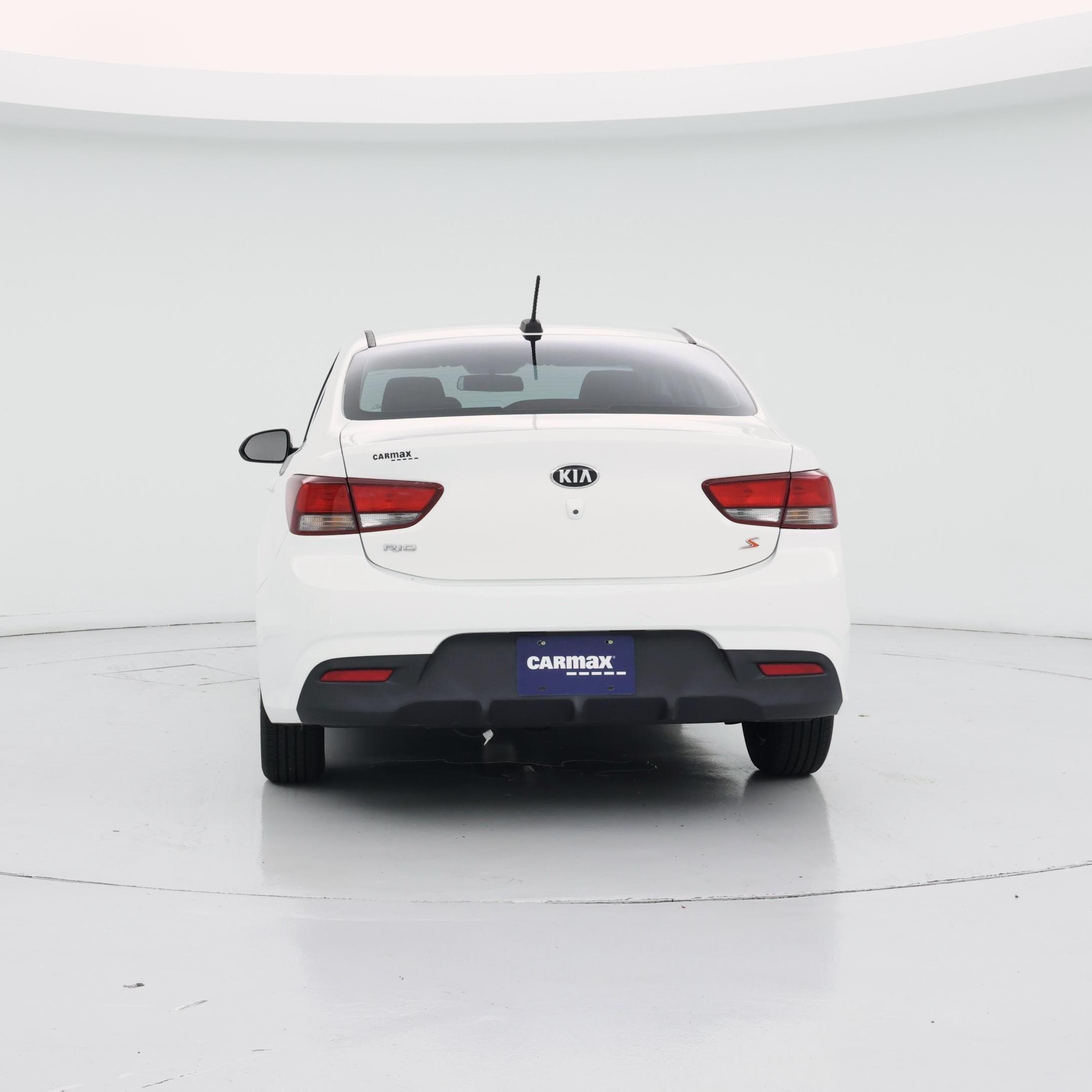Thumbnail: 2019 Kia Rio - 6