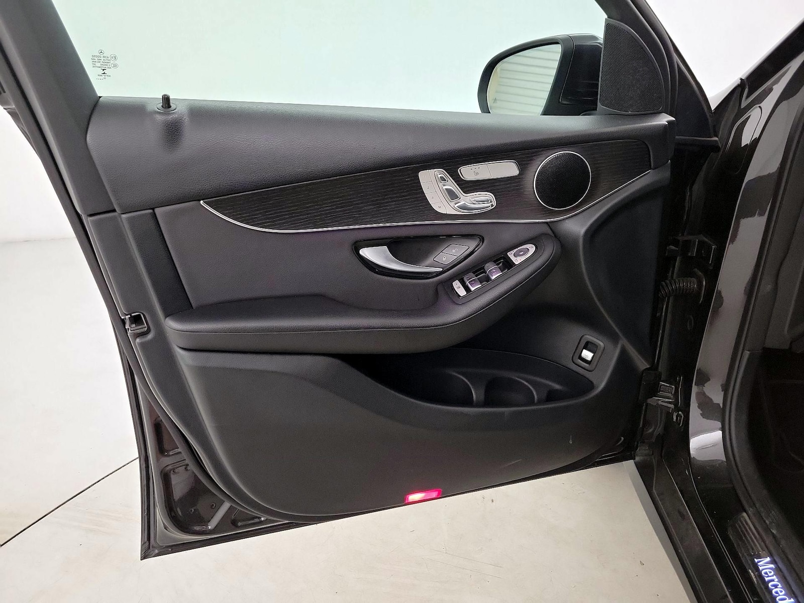 2021 Mercedes-Benz GLC GLC300 - Photo 13