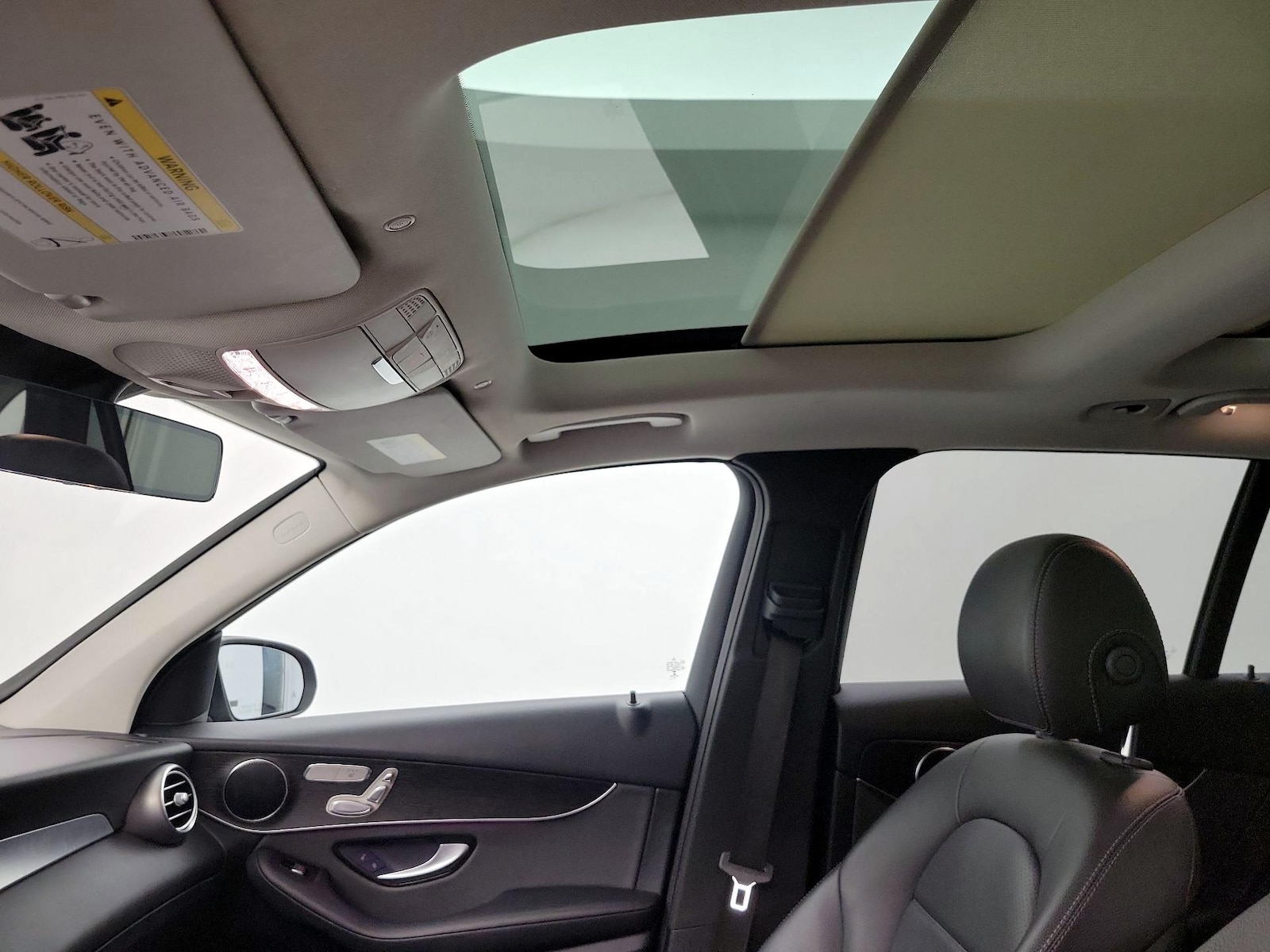 2021 Mercedes-Benz GLC GLC300 - Photo 20