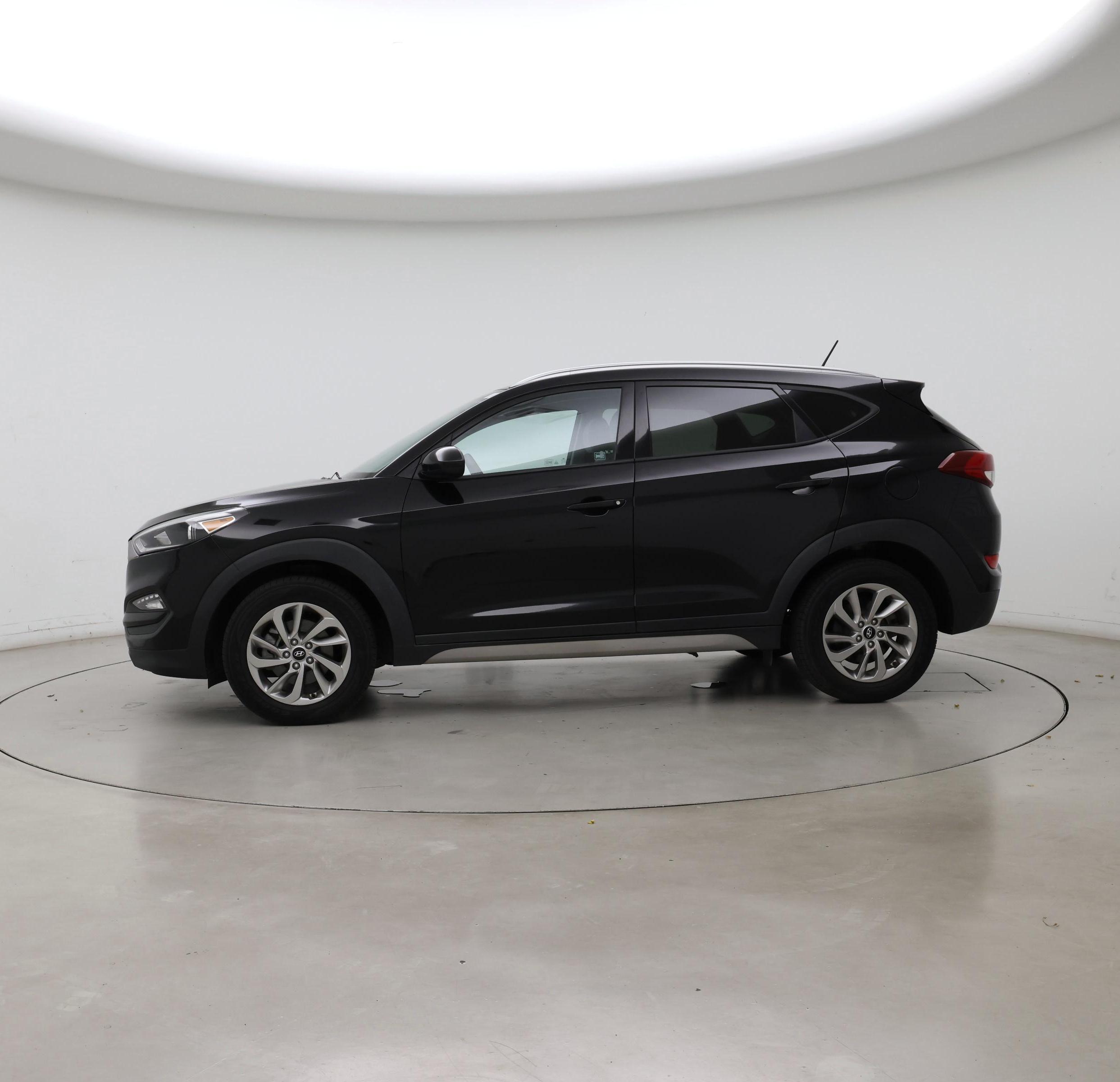 Thumbnail: 2017 Hyundai Tucson - 3