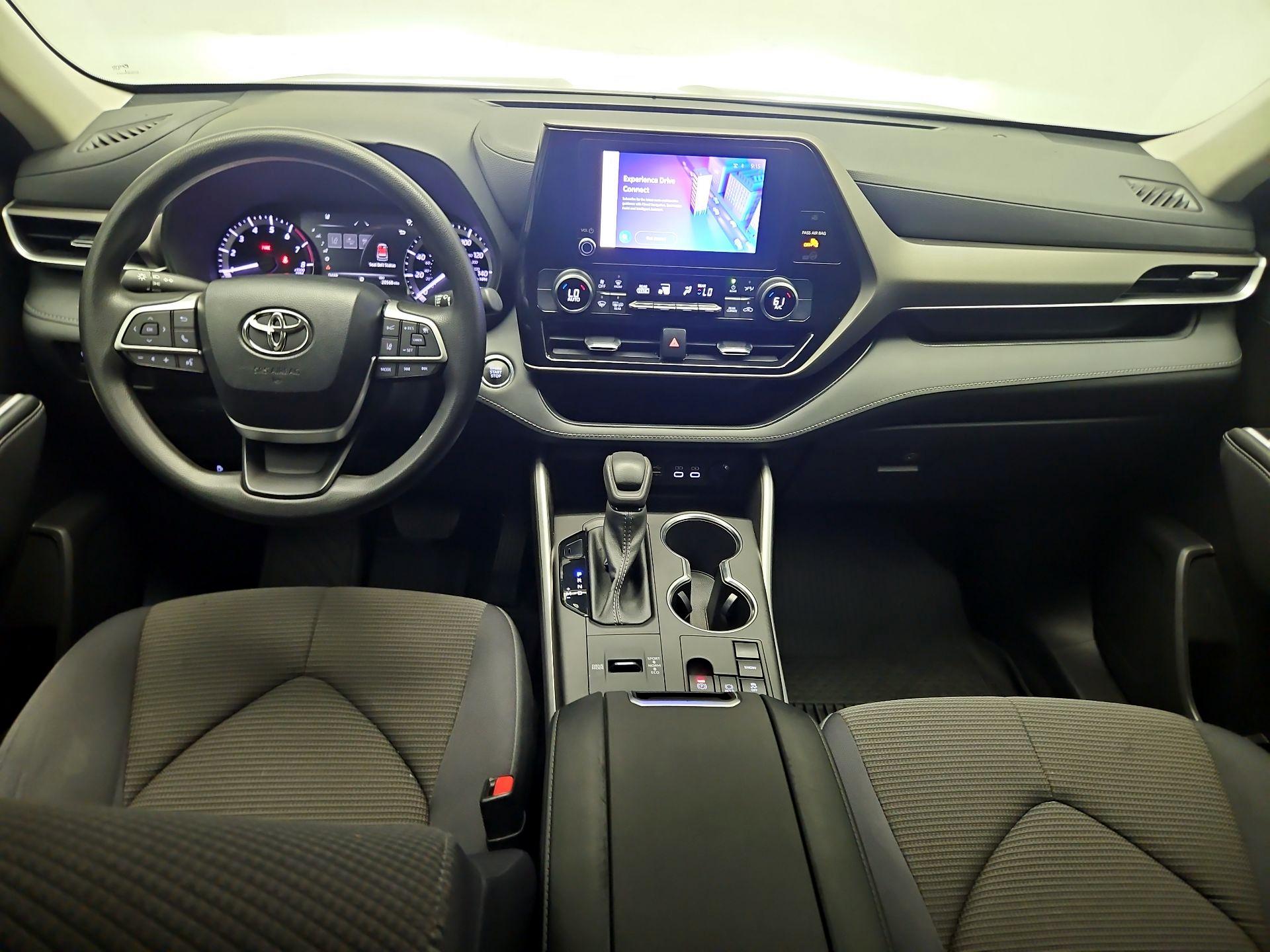 Thumbnail: 2023 Toyota Highlander - 9
