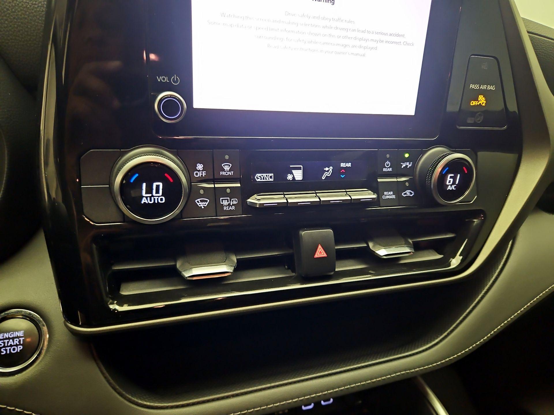 Thumbnail: 2023 Toyota Highlander - 16