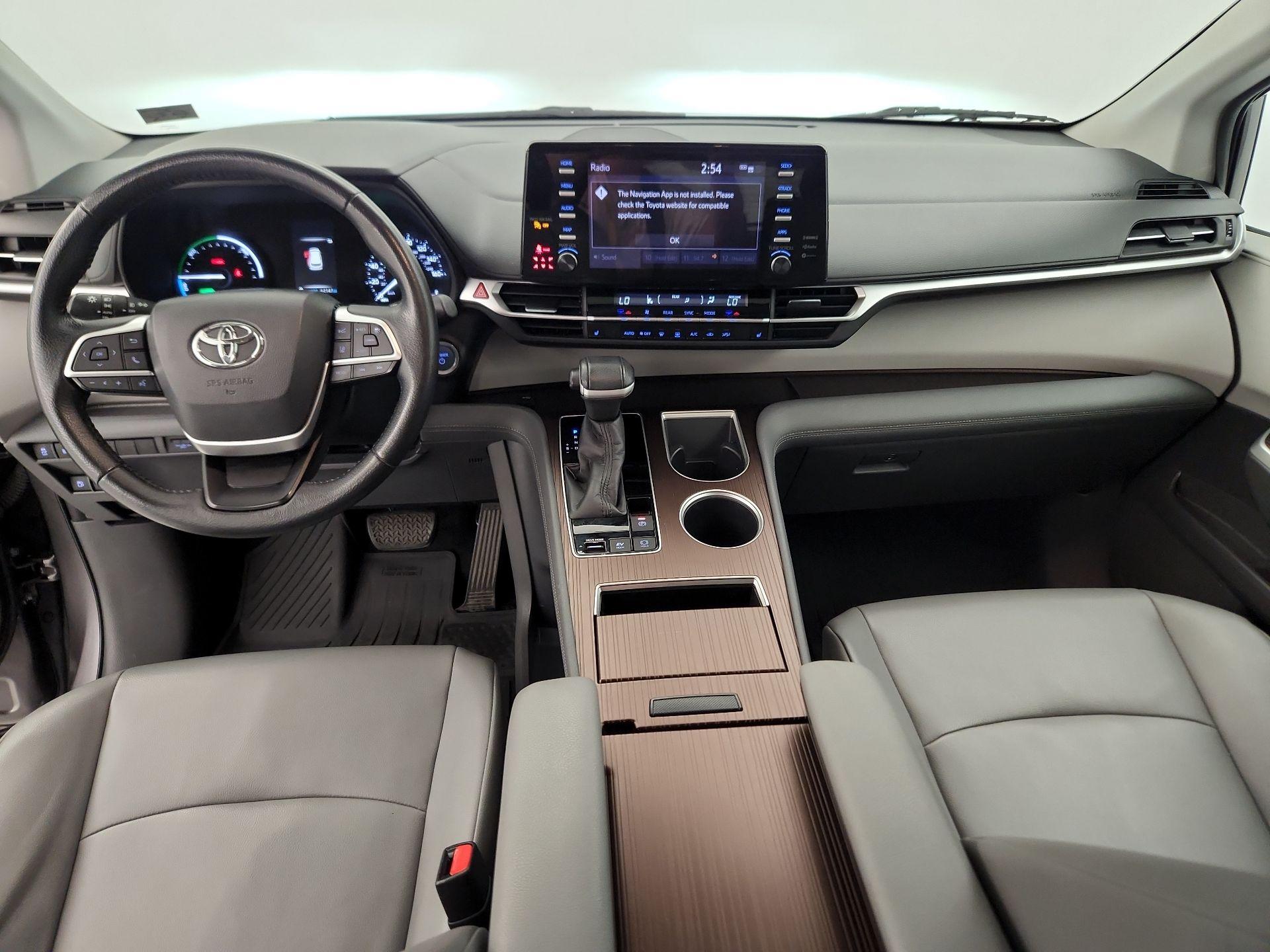 Thumbnail: 2021 Toyota Sienna - 9