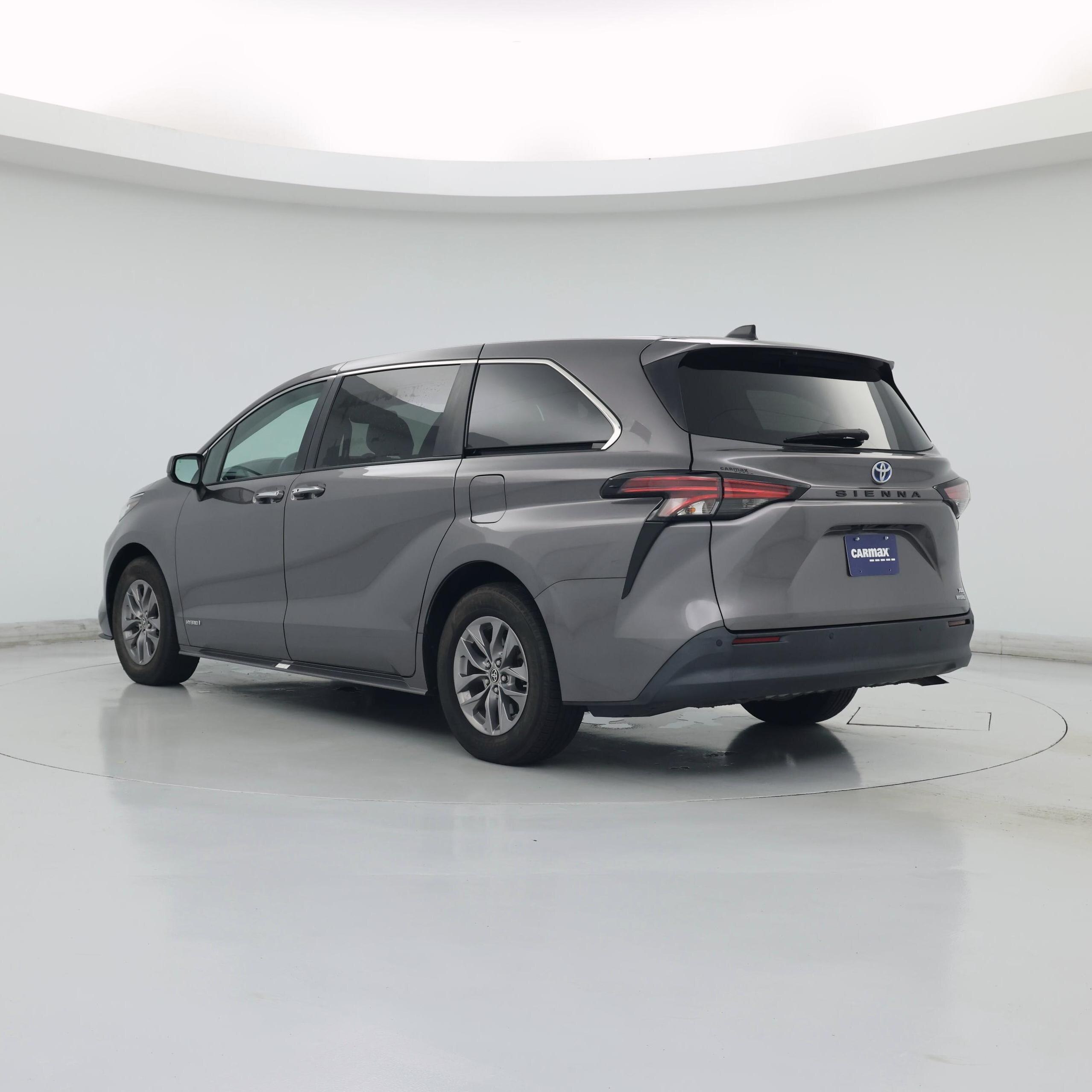 Thumbnail: 2021 Toyota Sienna - 2