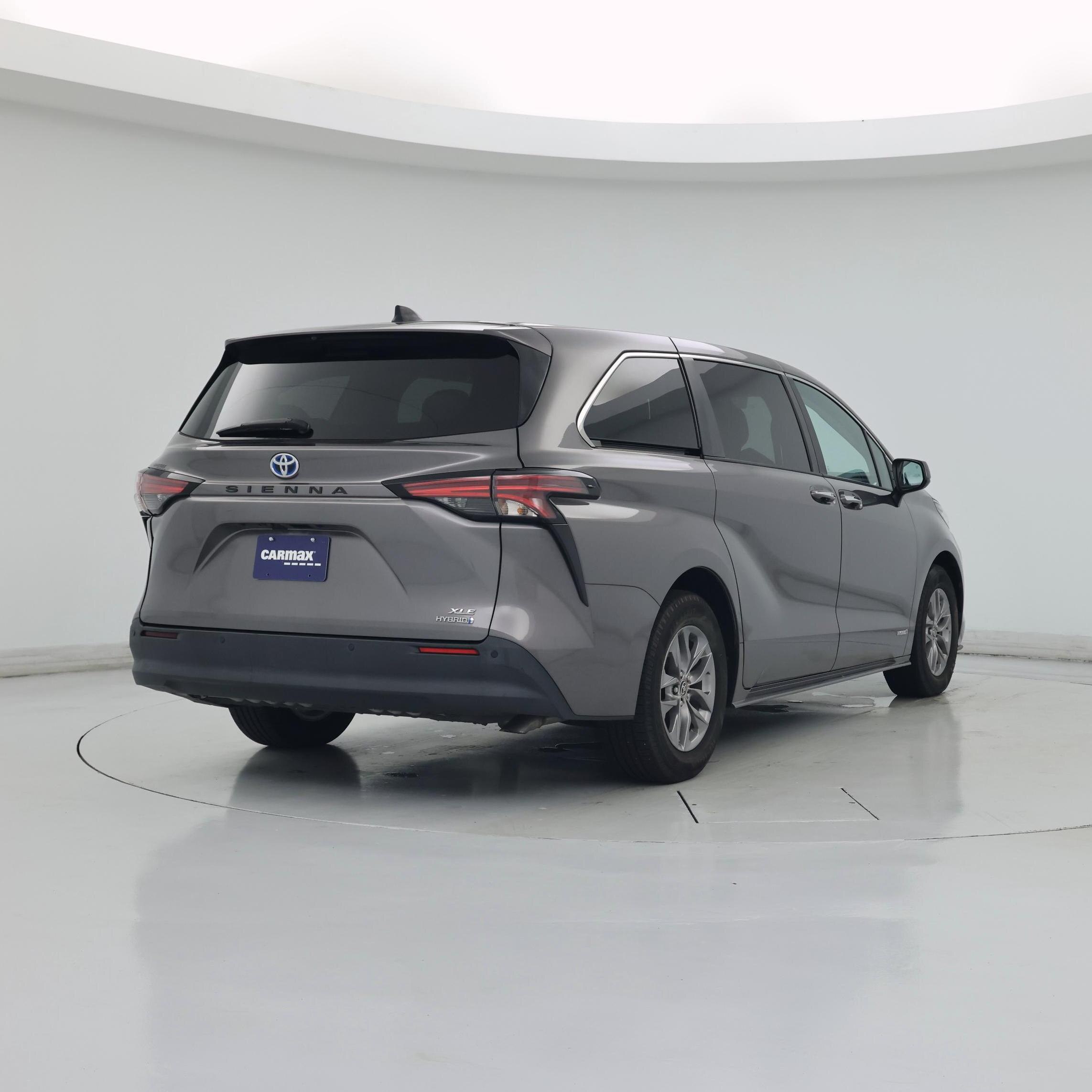 Thumbnail: 2021 Toyota Sienna - 8